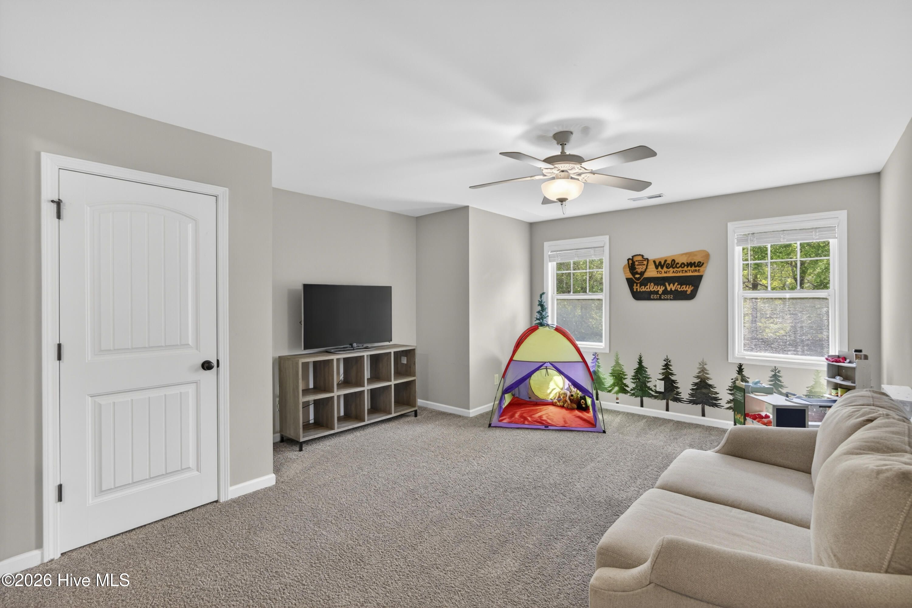 100567368 | Photo 43