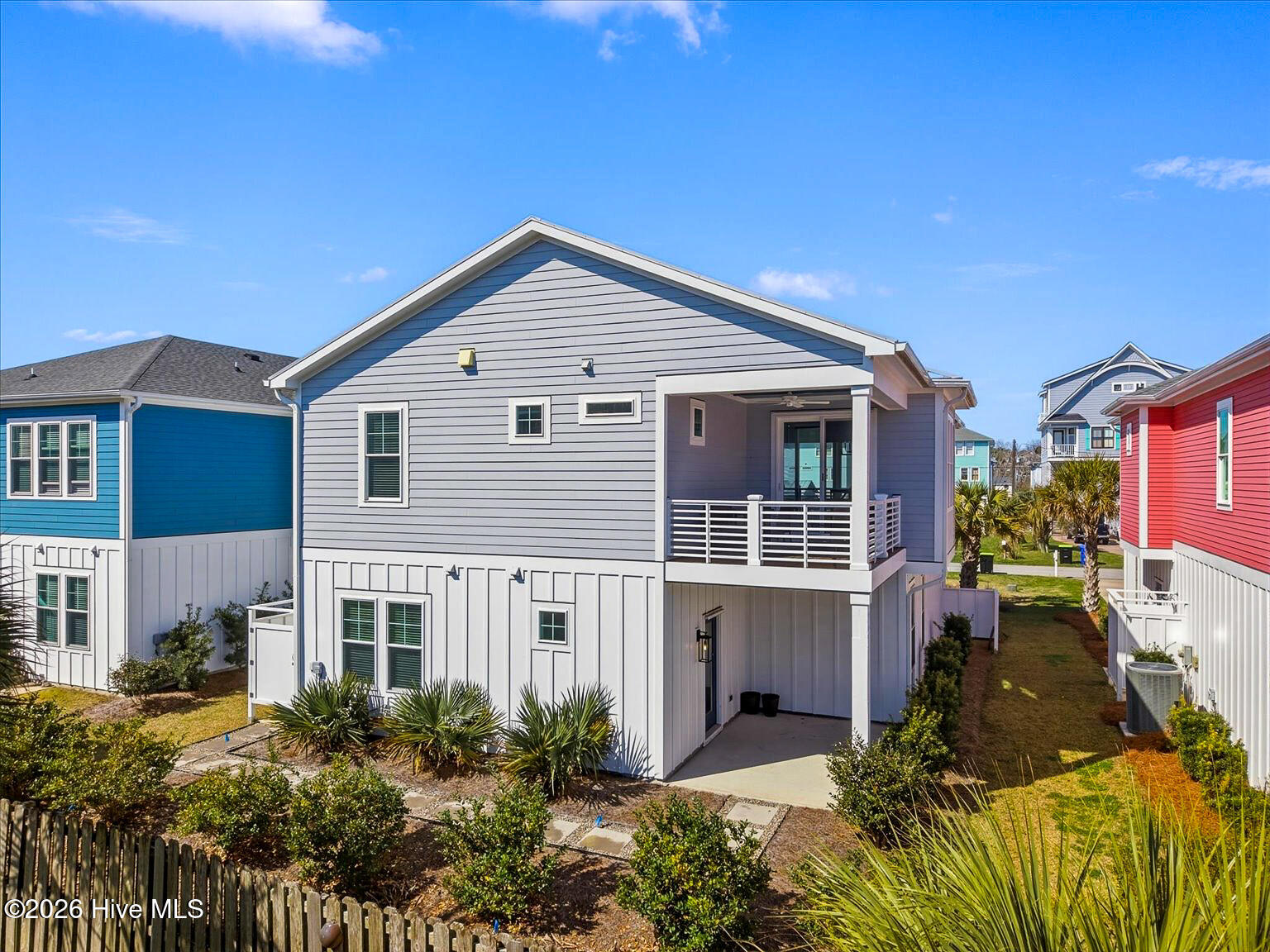 100559735 | Photo 45