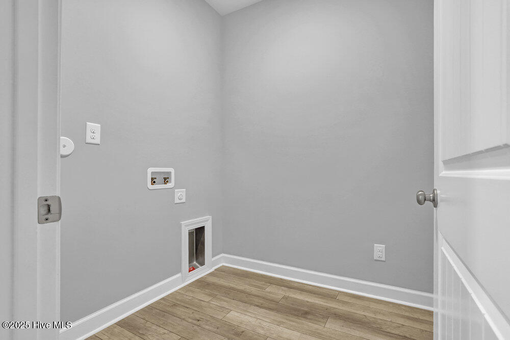 100512692 | Photo 22