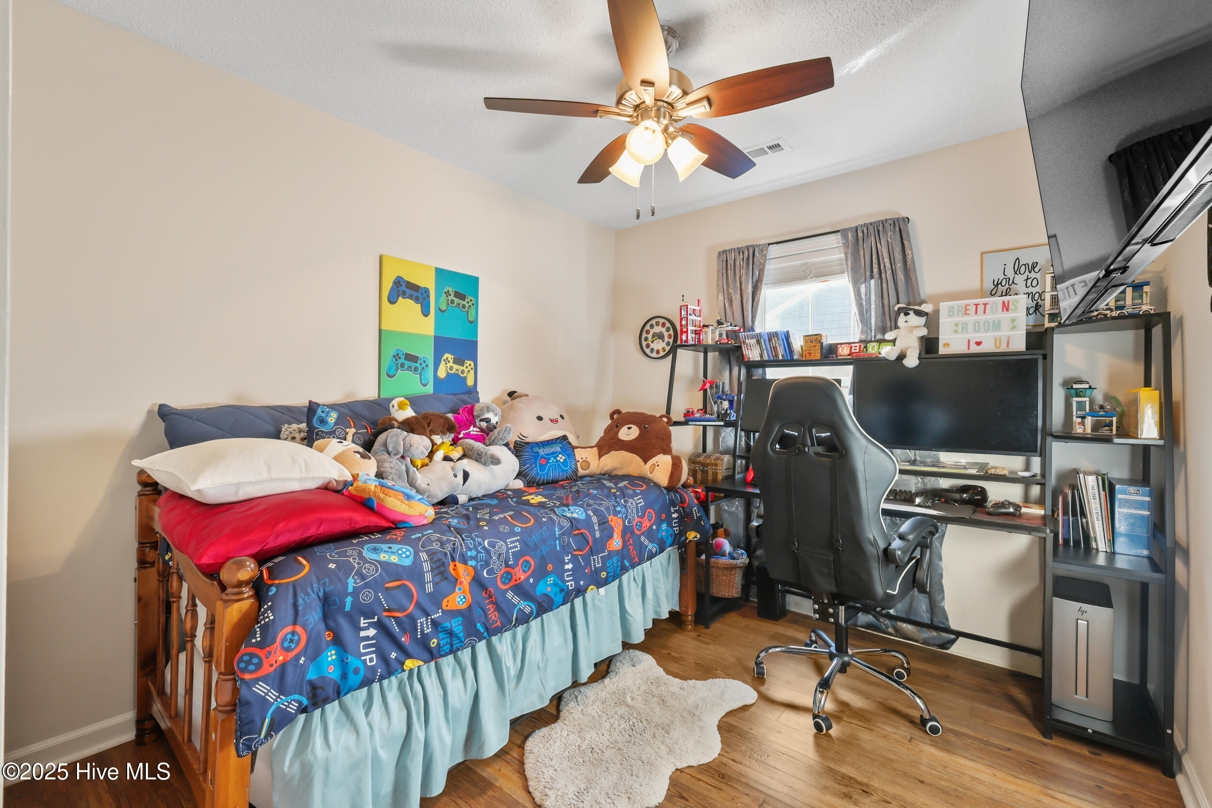 100545258 | Photo 11