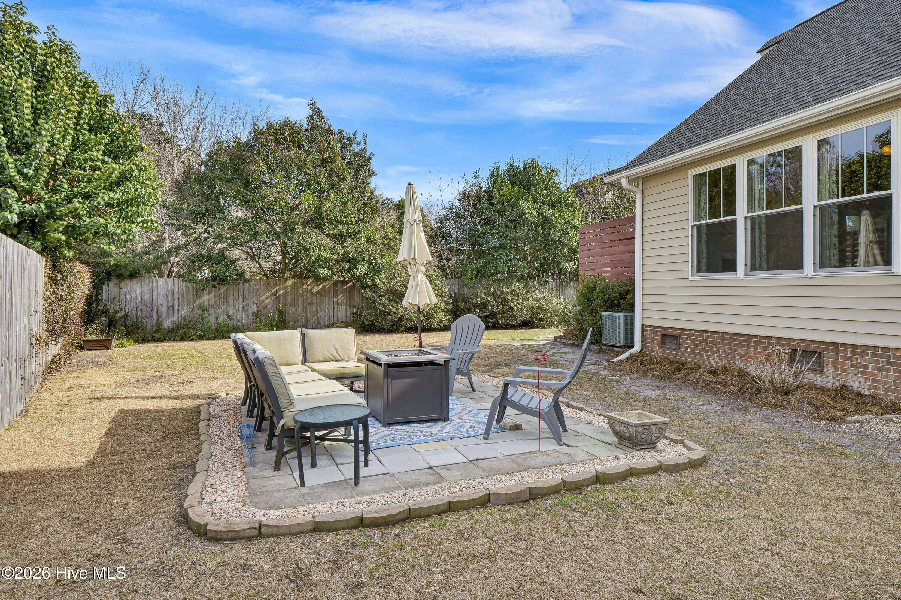 100551025 | Photo 33