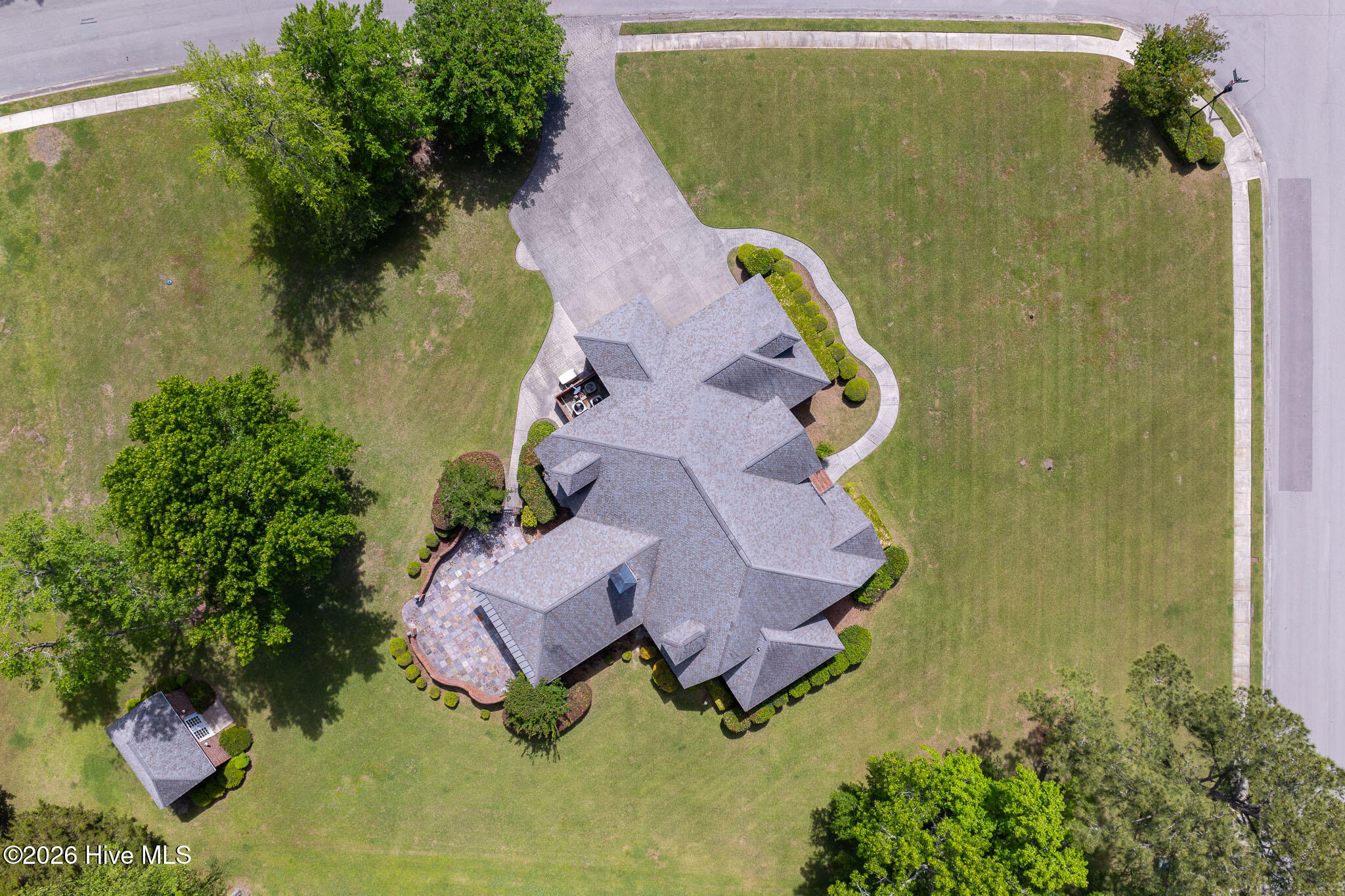 100570266 | Photo 78