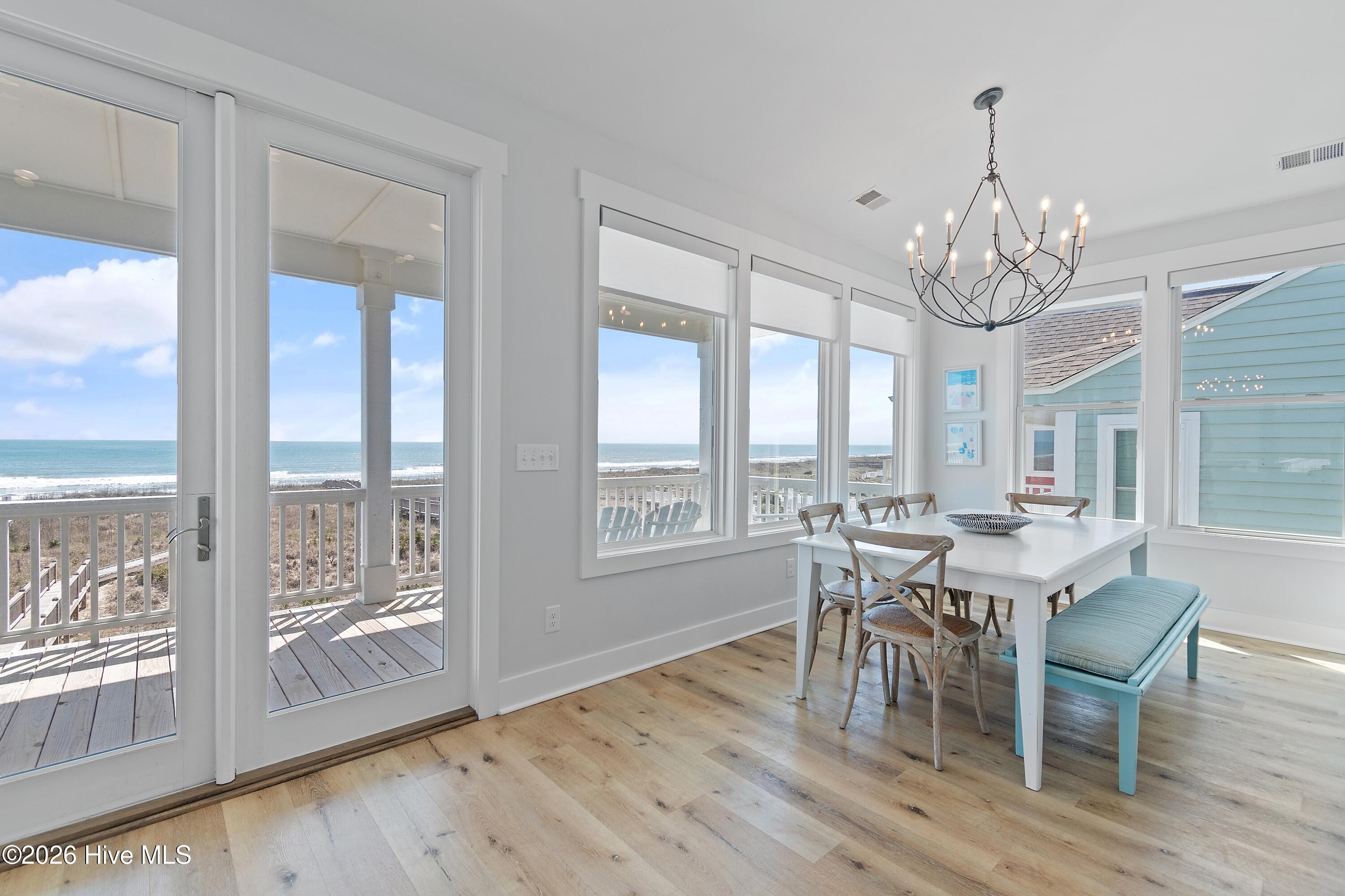 100564147 | Photo 10