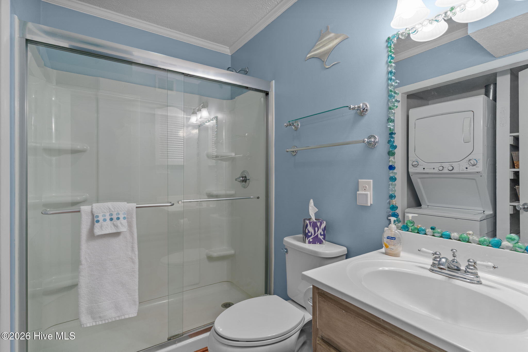 100550399 | Photo 33