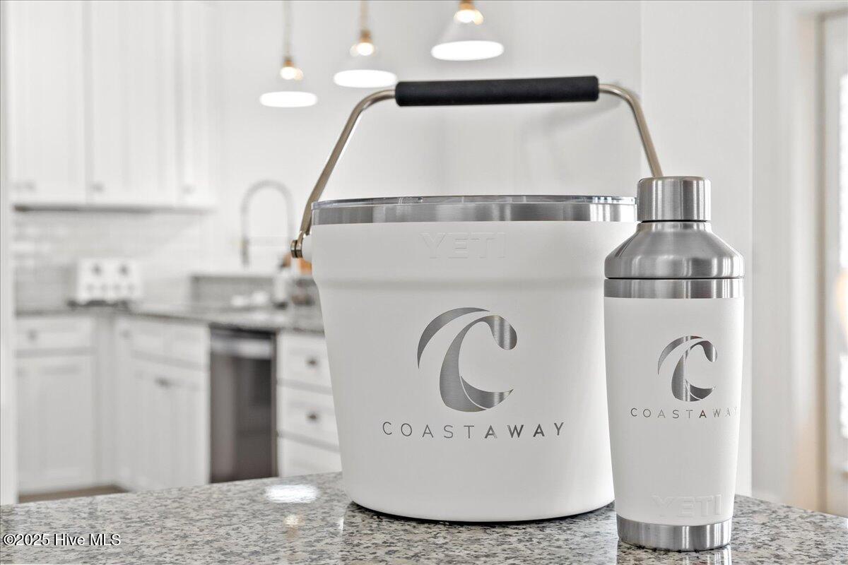 100540998 | Photo 47