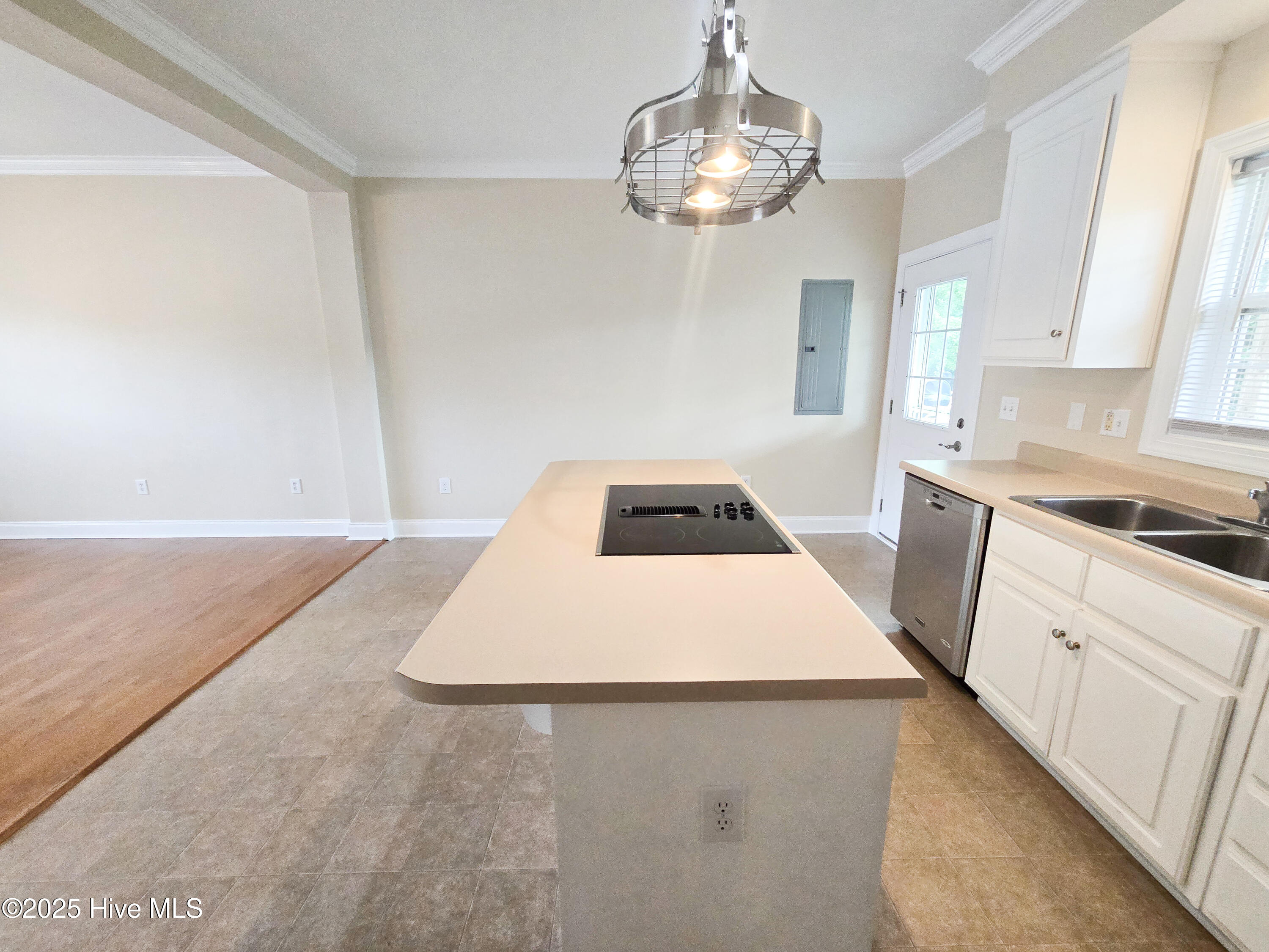 4 Schooner Drive, Swansboro, NC 28584 – photo 6: Kitchen/Dining