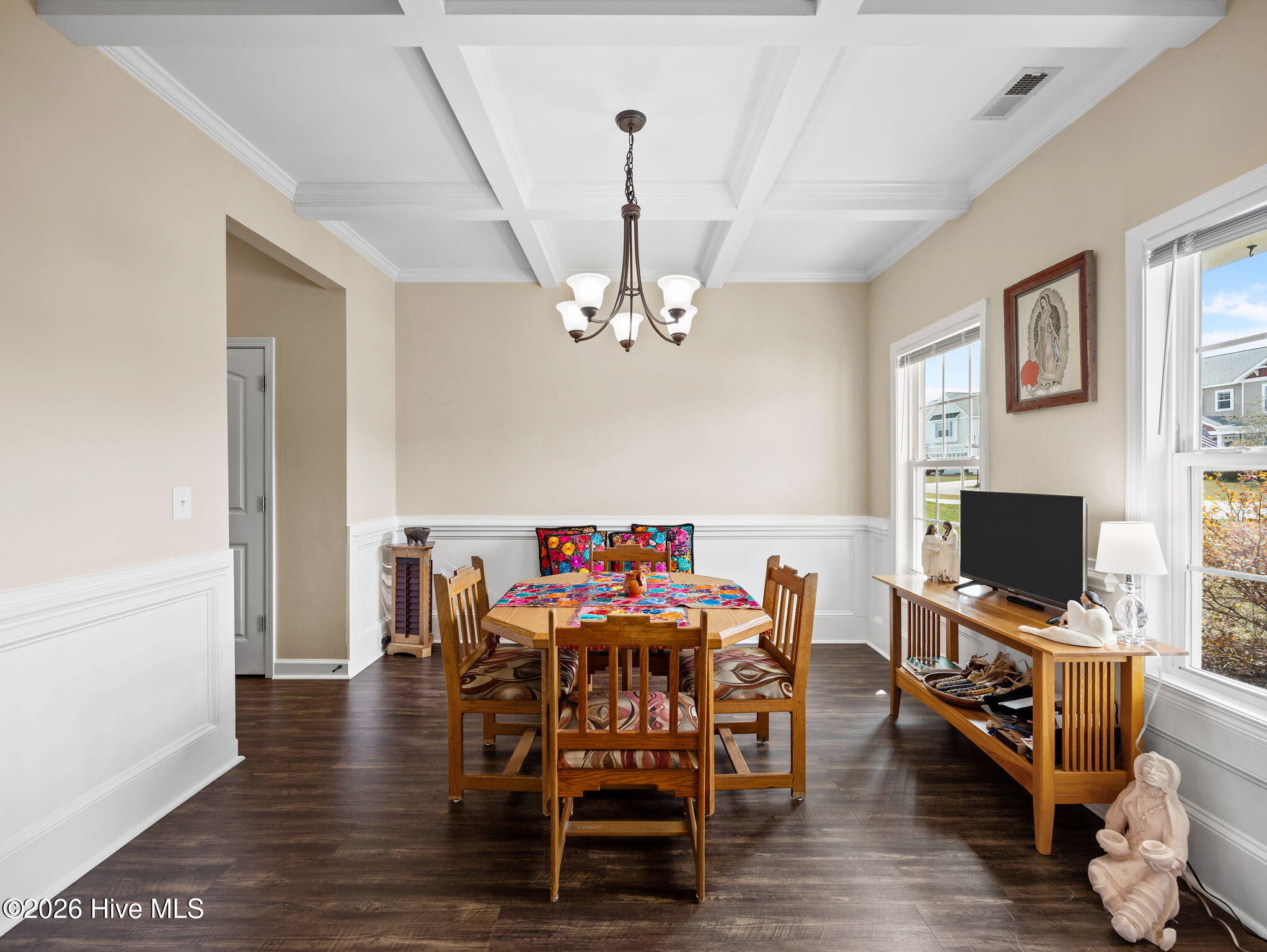 100562317 | Photo 16