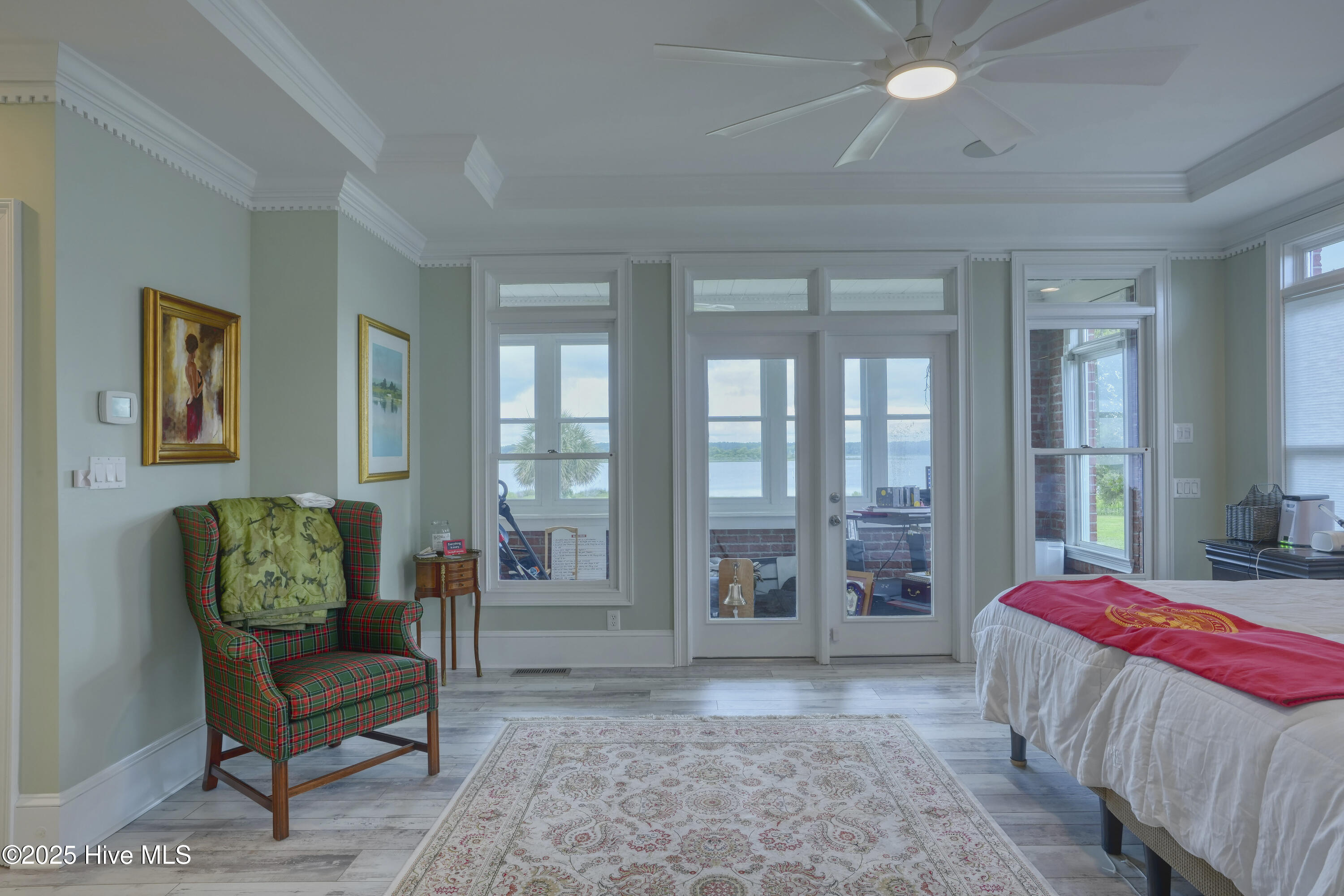 100512986 | Photo 32