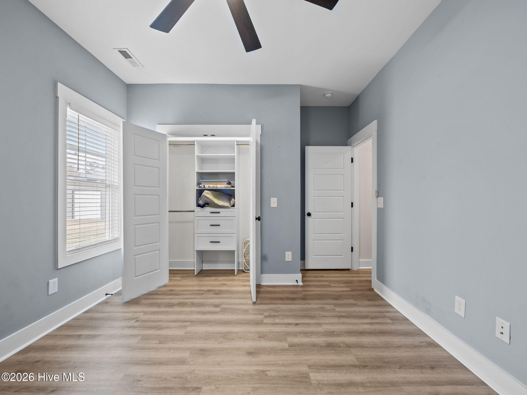 100556866 | Photo 27