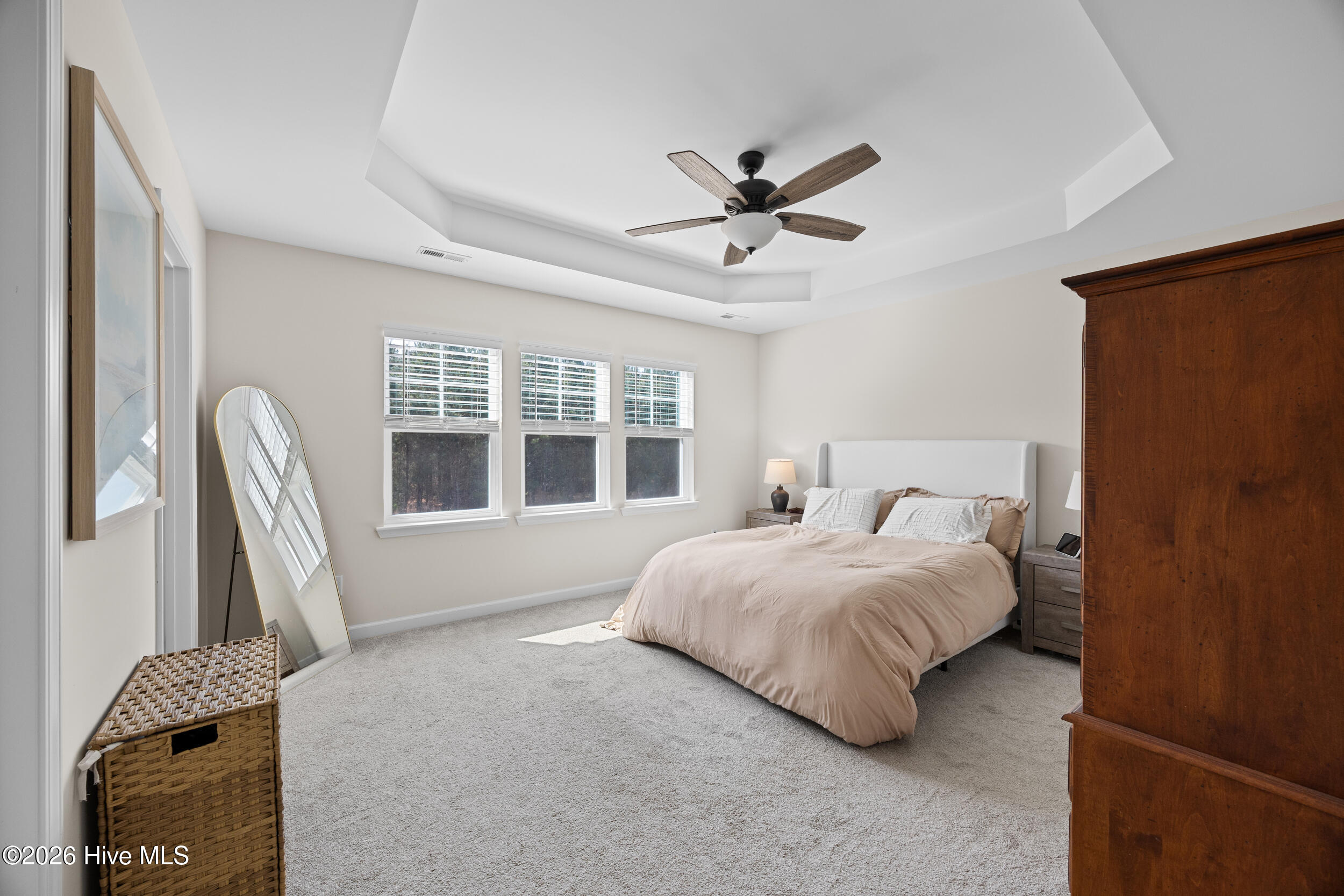 100558005 | Photo 33