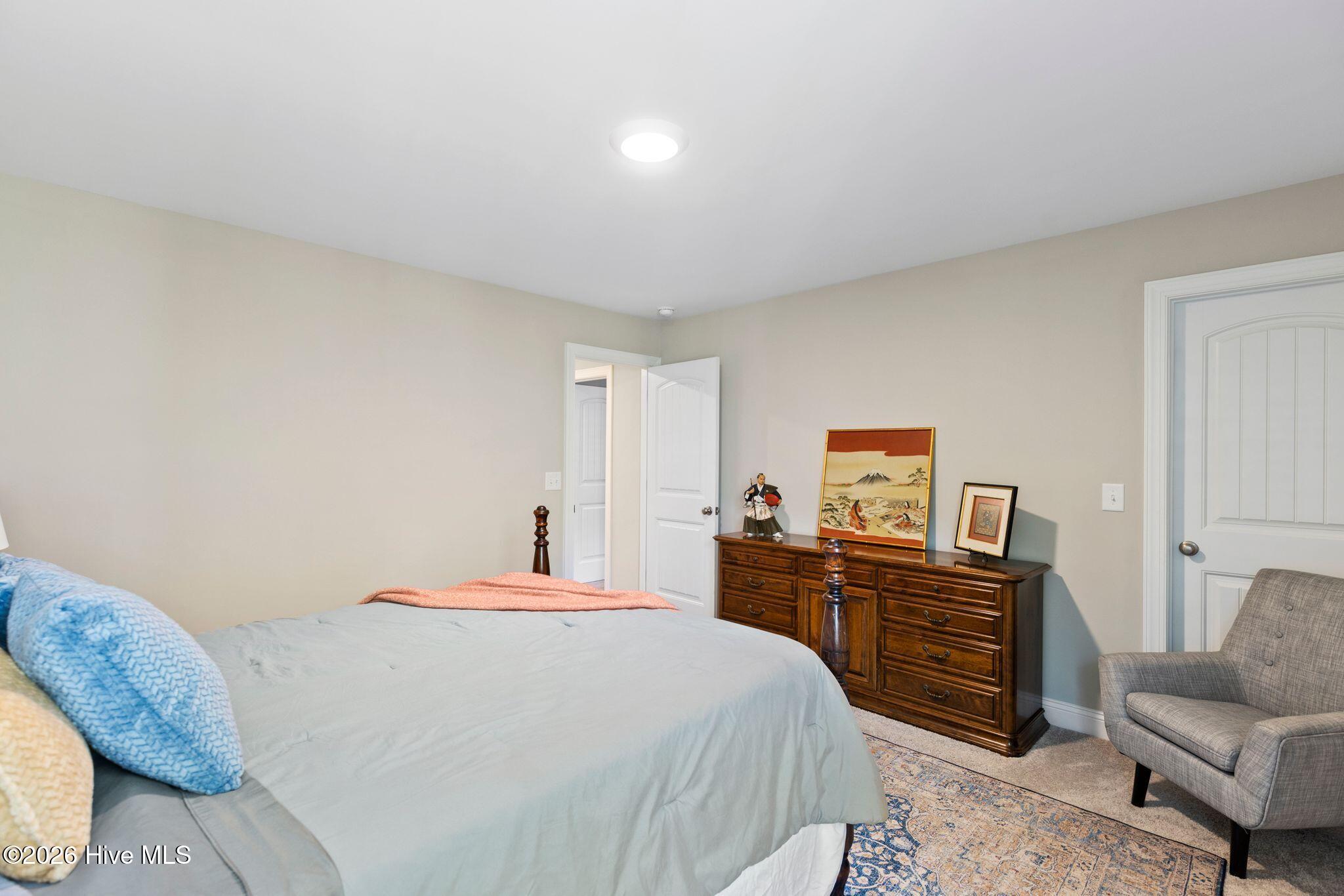 100558926 | Photo 41