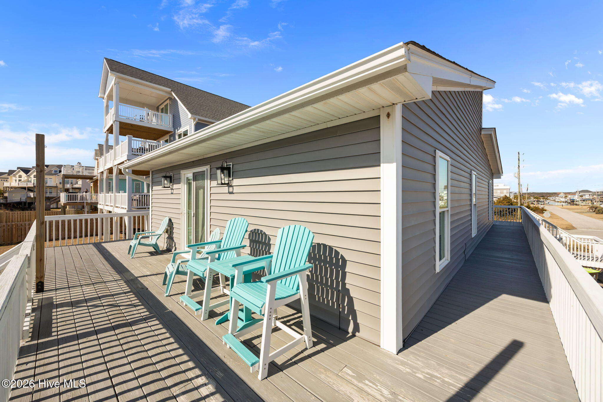 100552001 | Photo 42