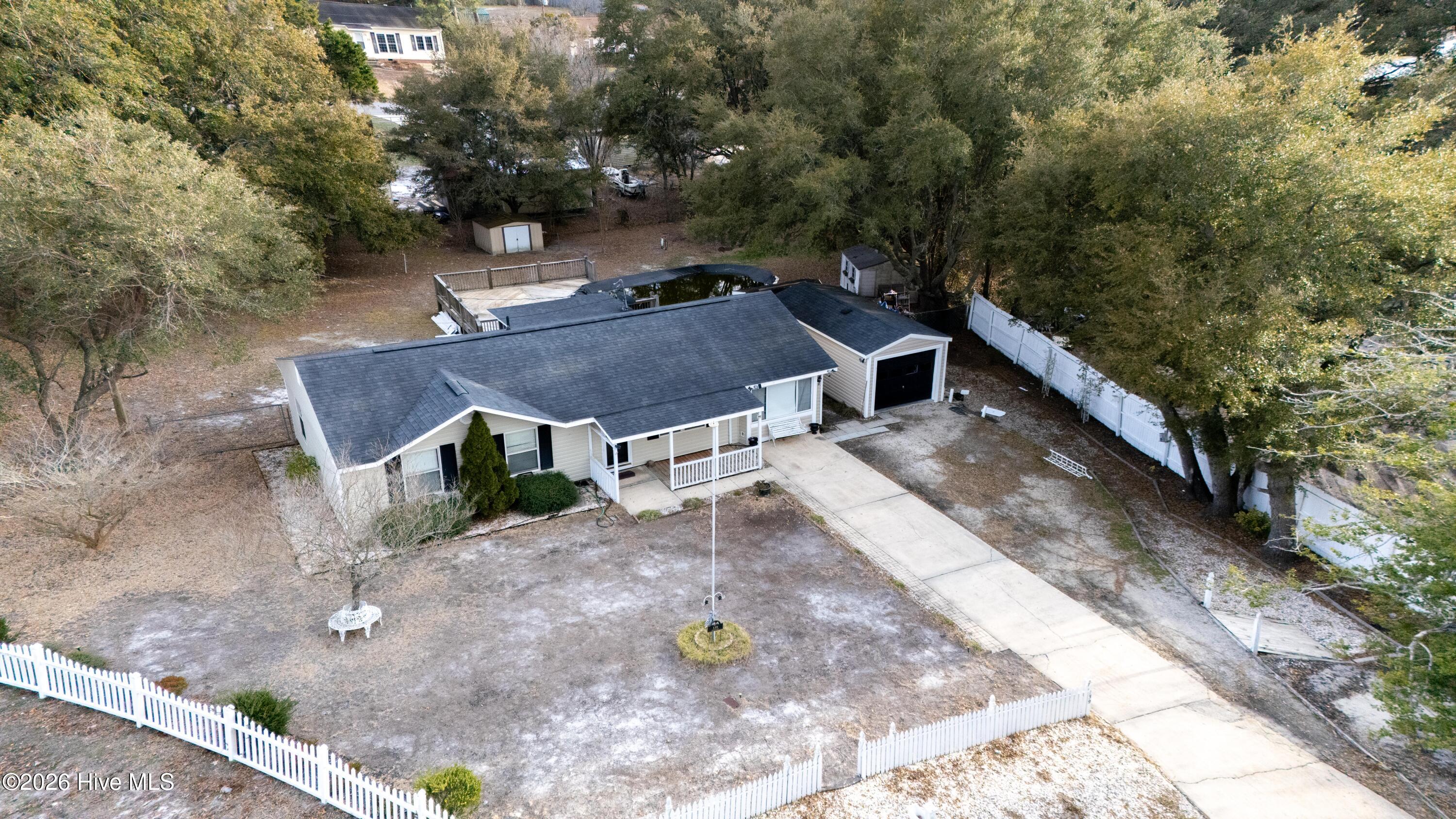 100557302 | Photo 31