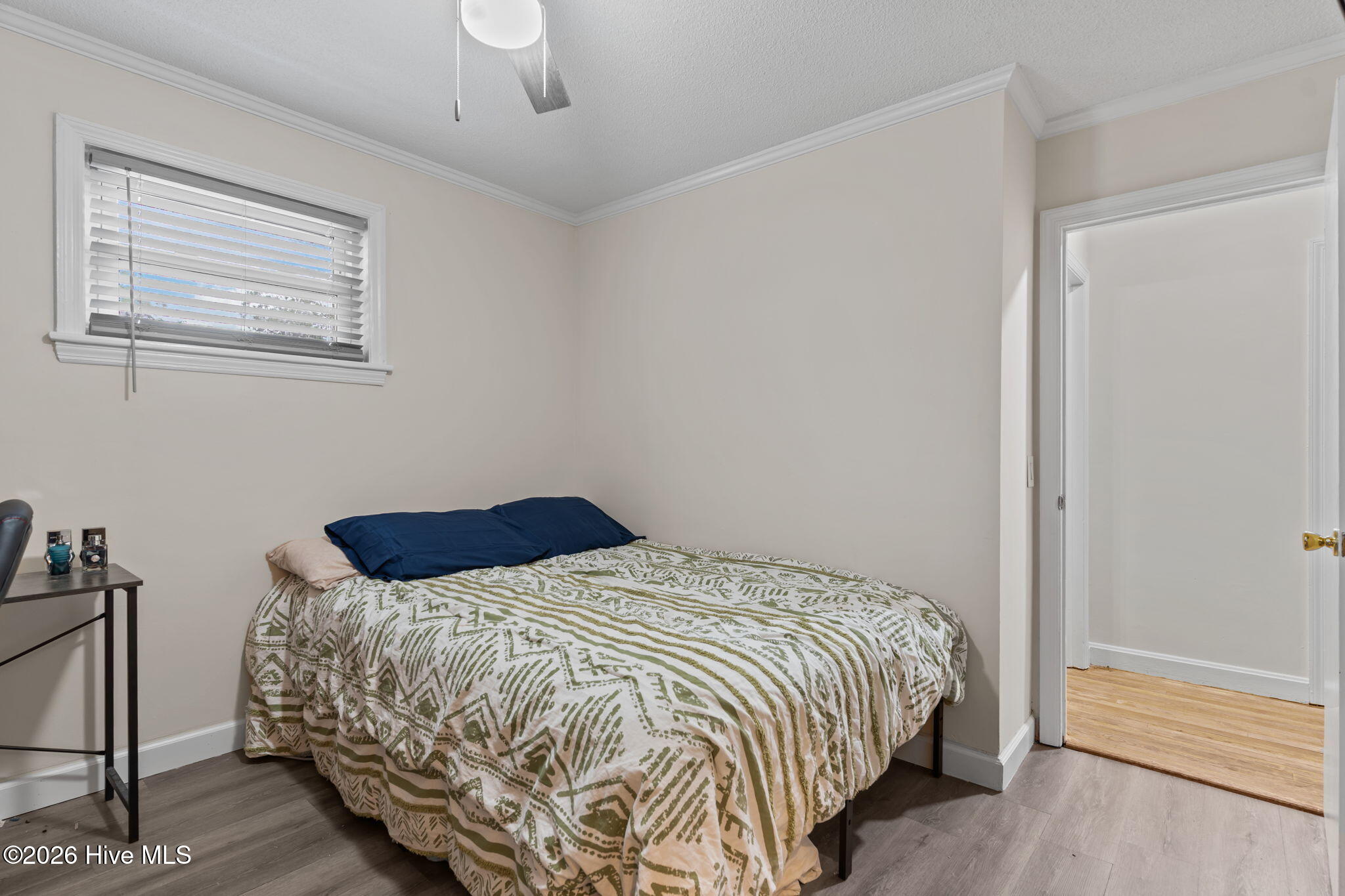 100557661 | Photo 28