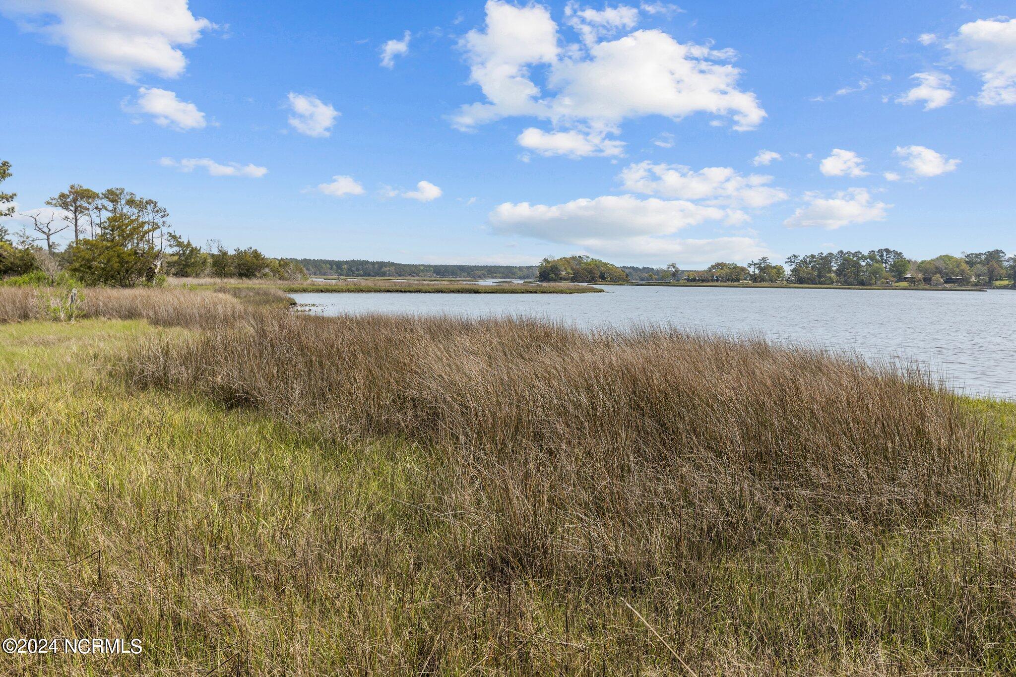 517 Queens Creek Road, Hubert, NC, 28539