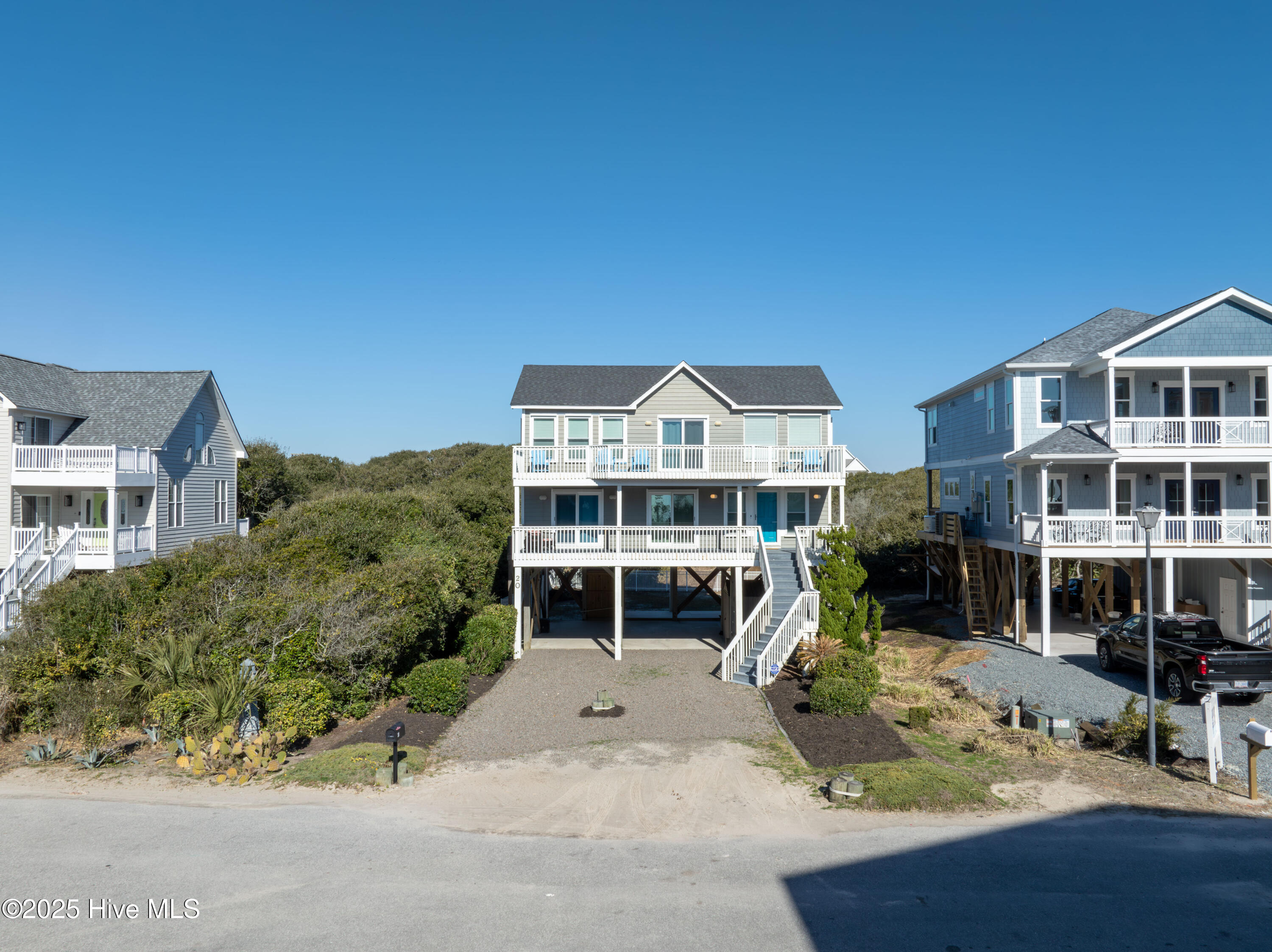 100517533 | Photo 45