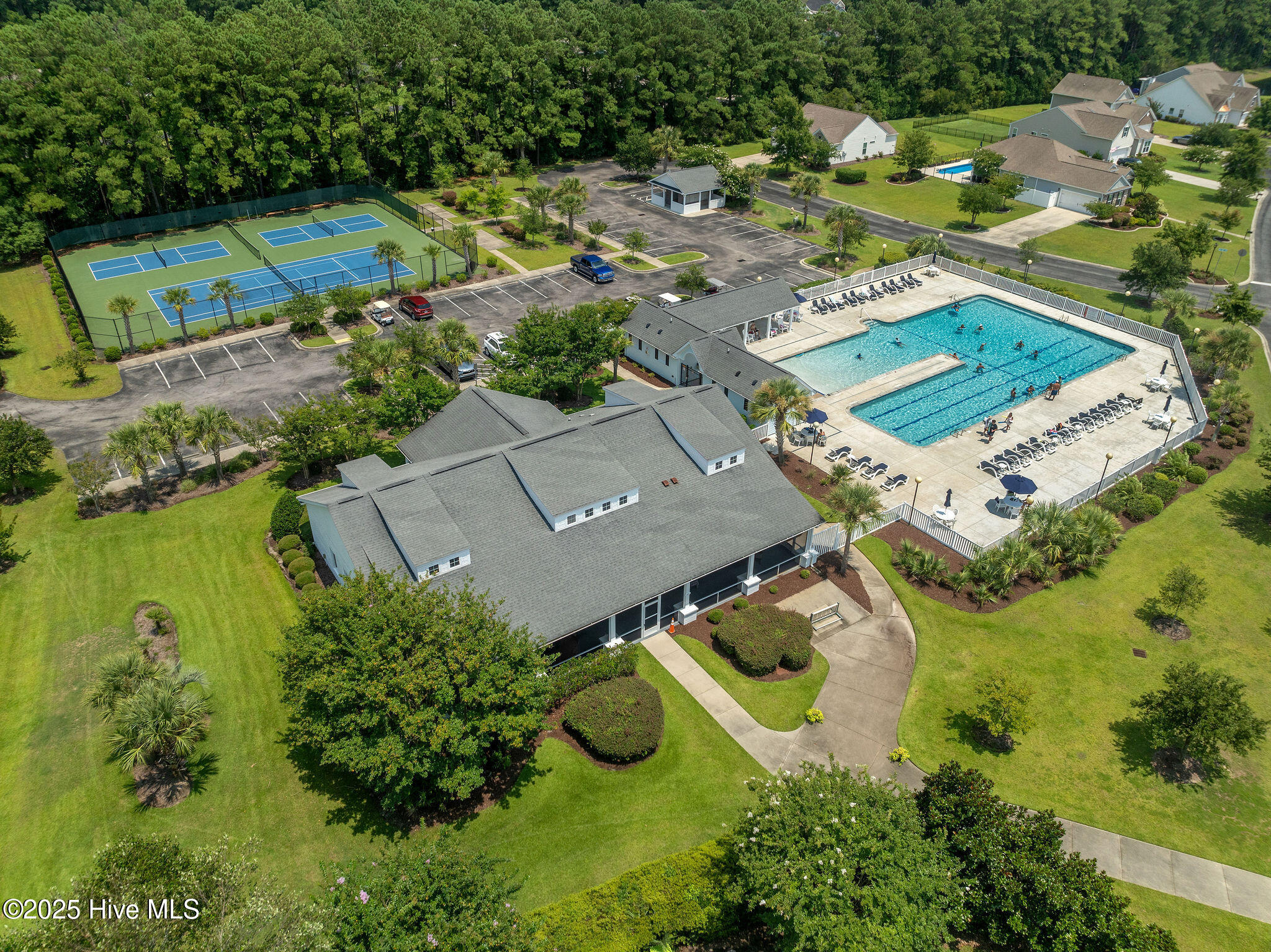 100550824 | Photo 48