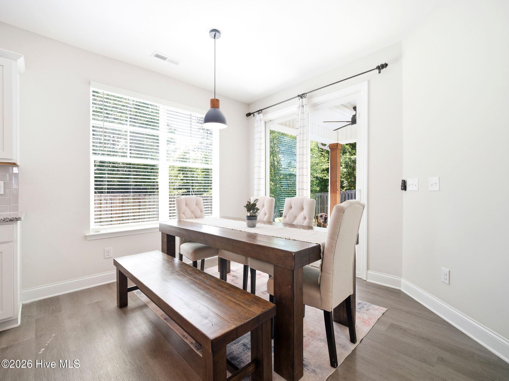 100569792 | Photo 20