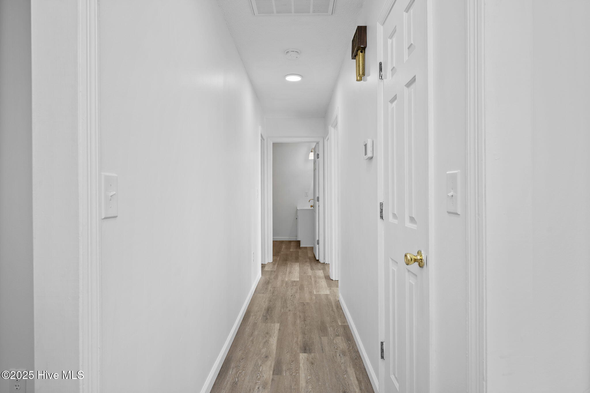 100545145 | Photo 30