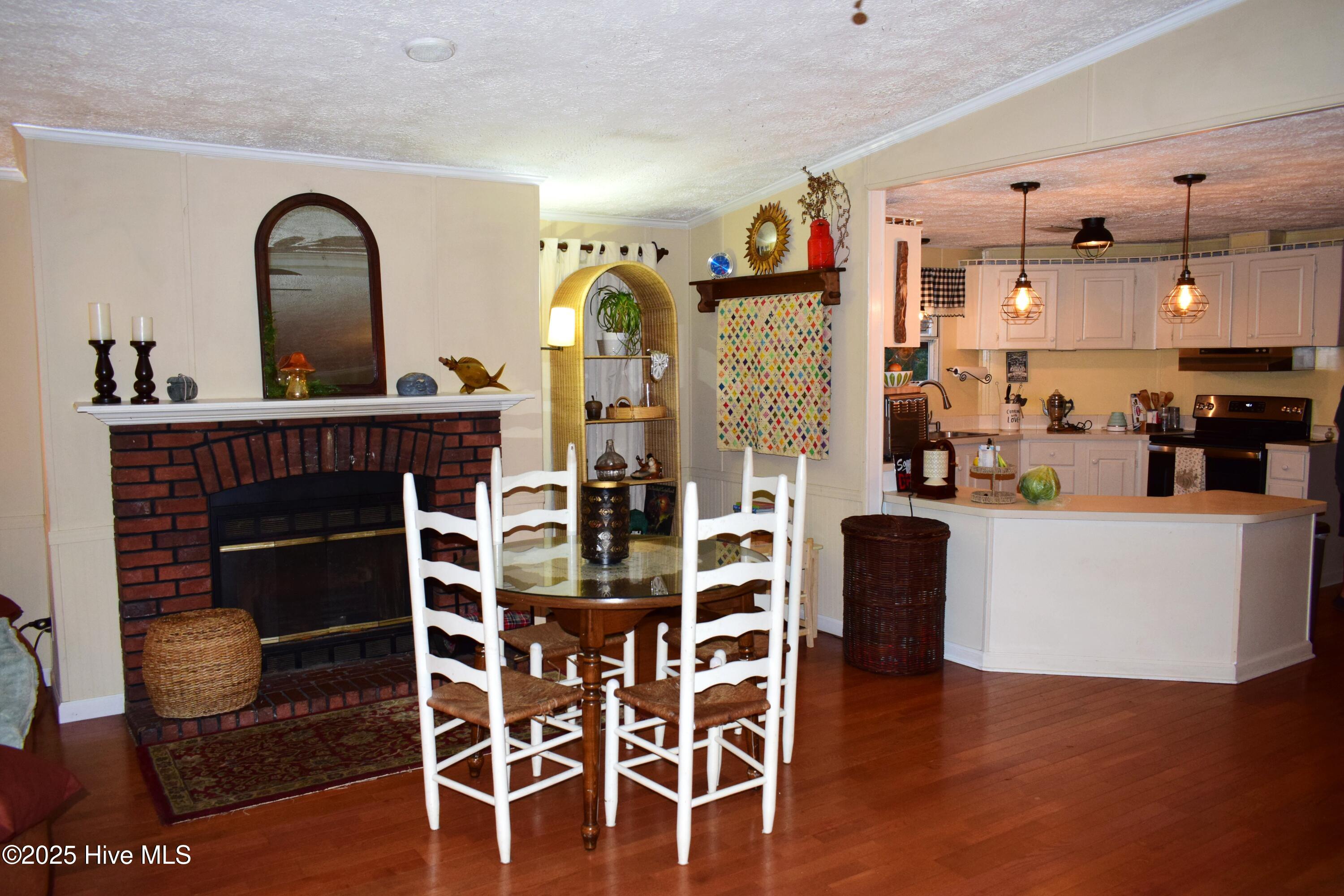 100543289 | Photo 16