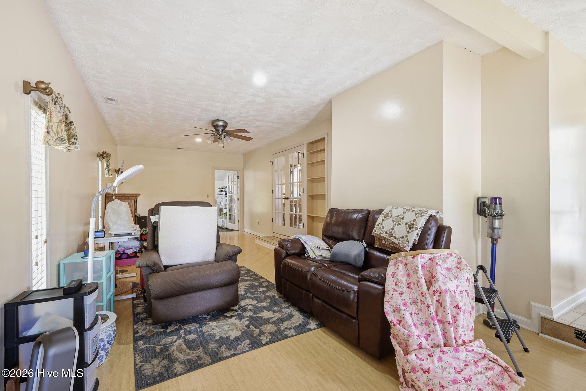 284 Laurel 
