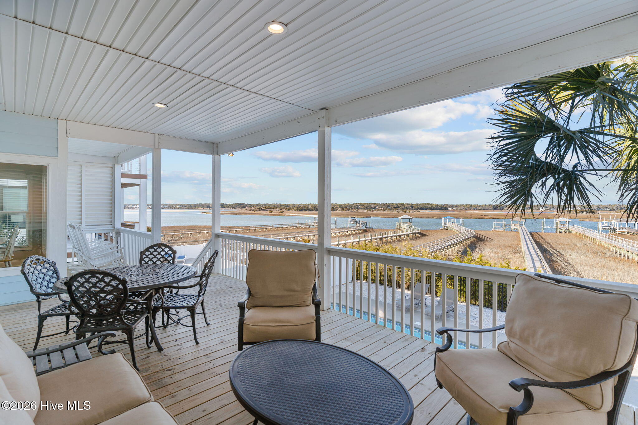 100554920 | Photo 46