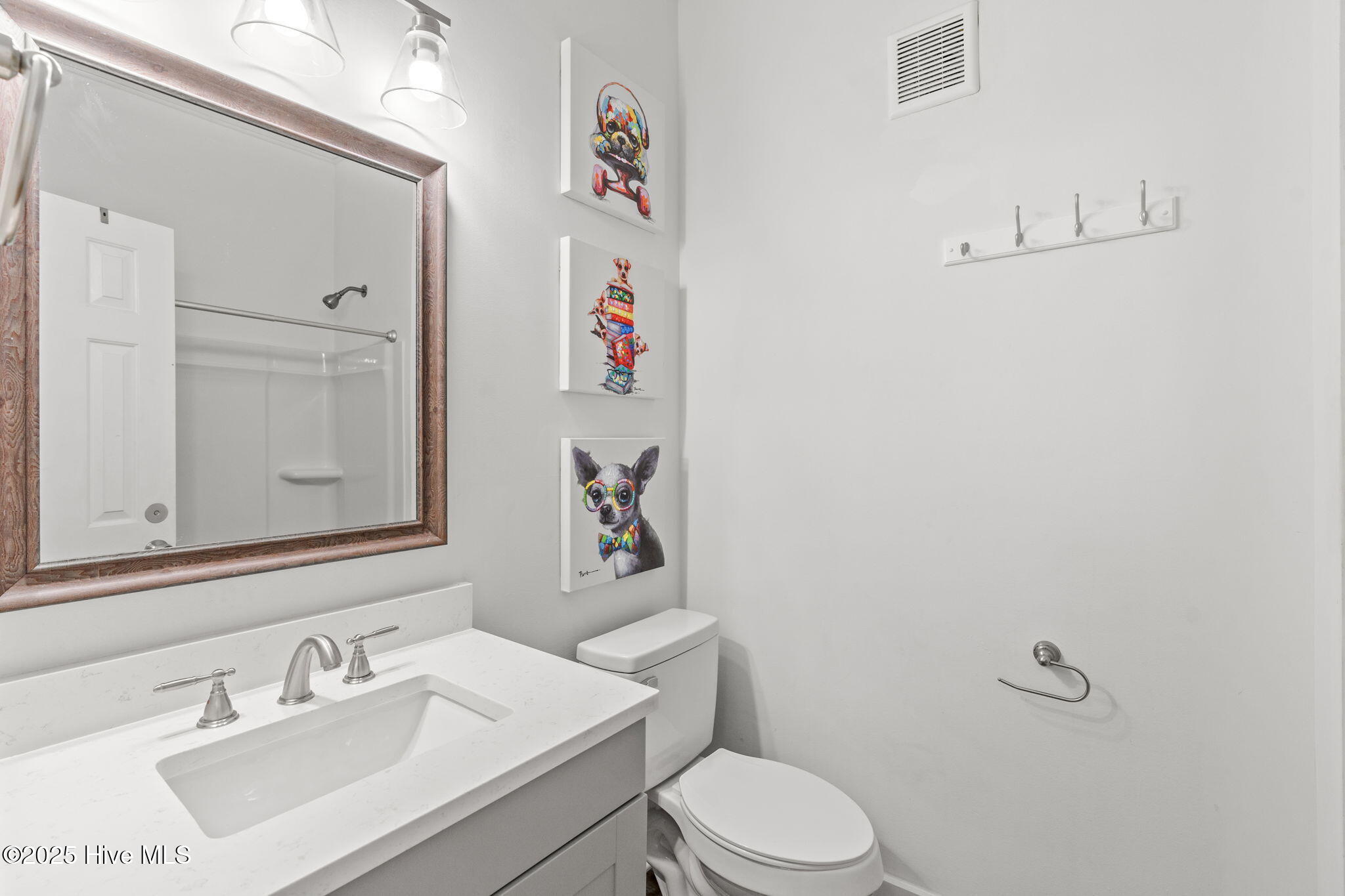 100540283 | Photo 22