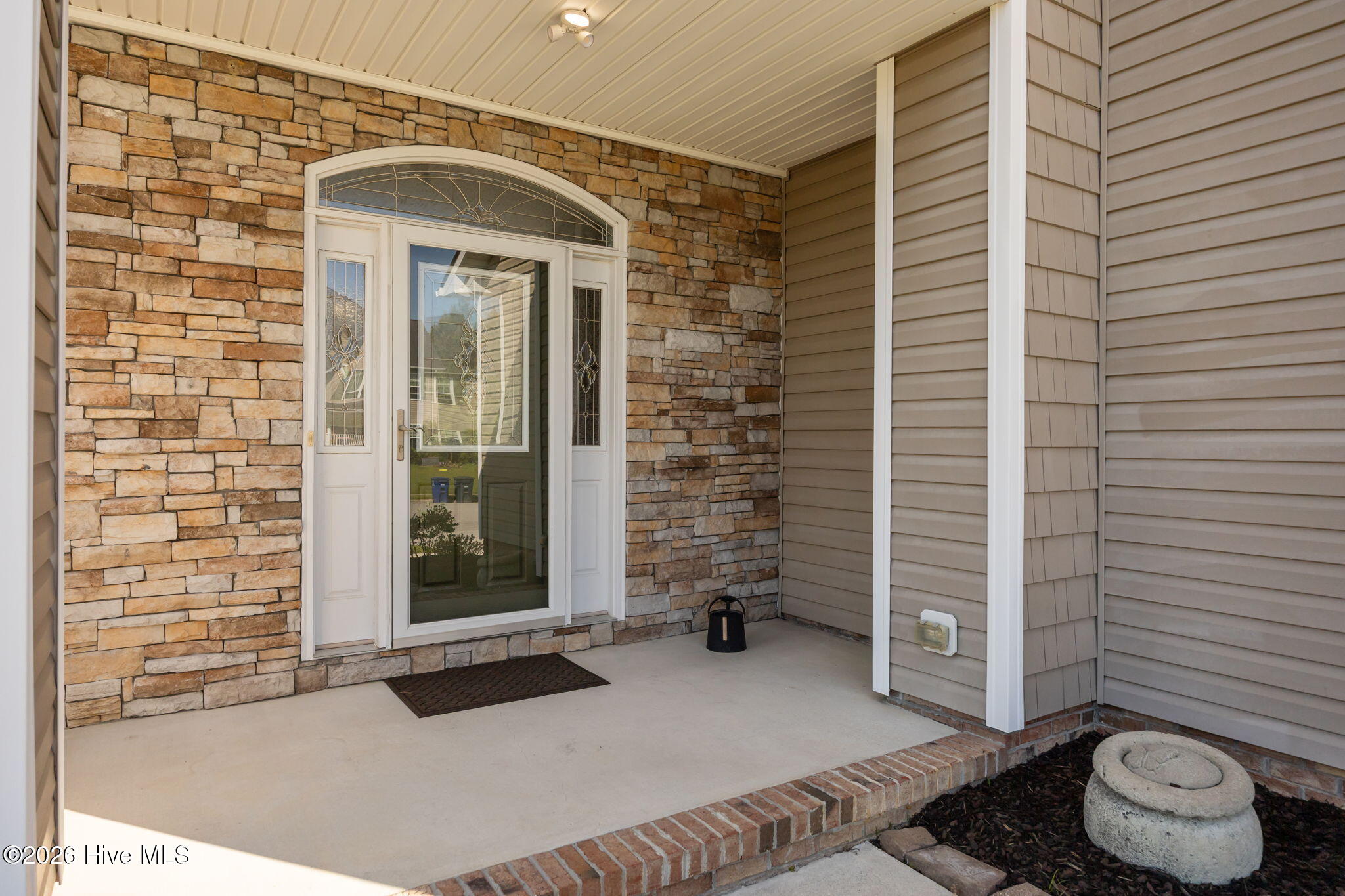 100569646 | Photo 47