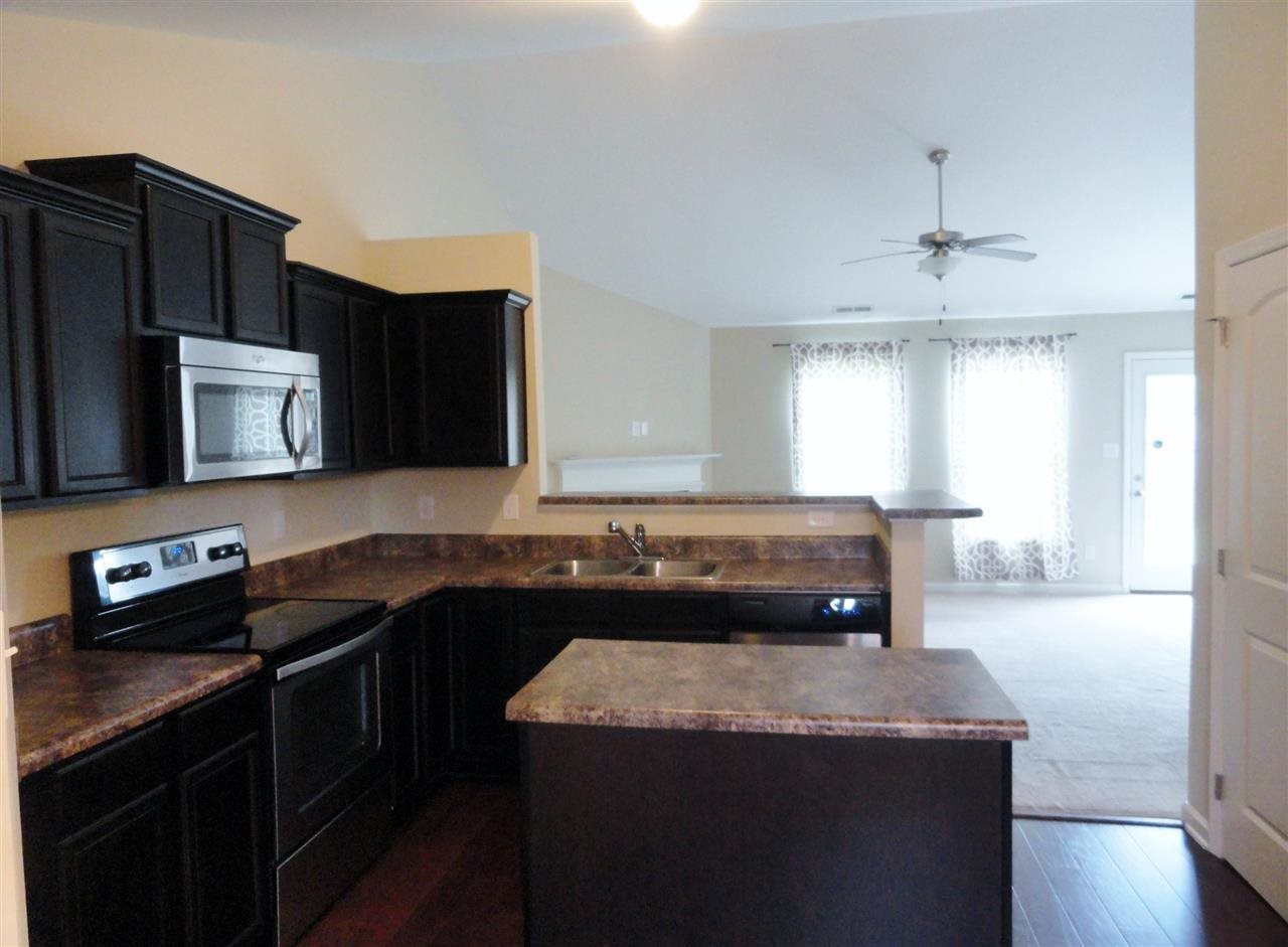 100546690 | Photo 11