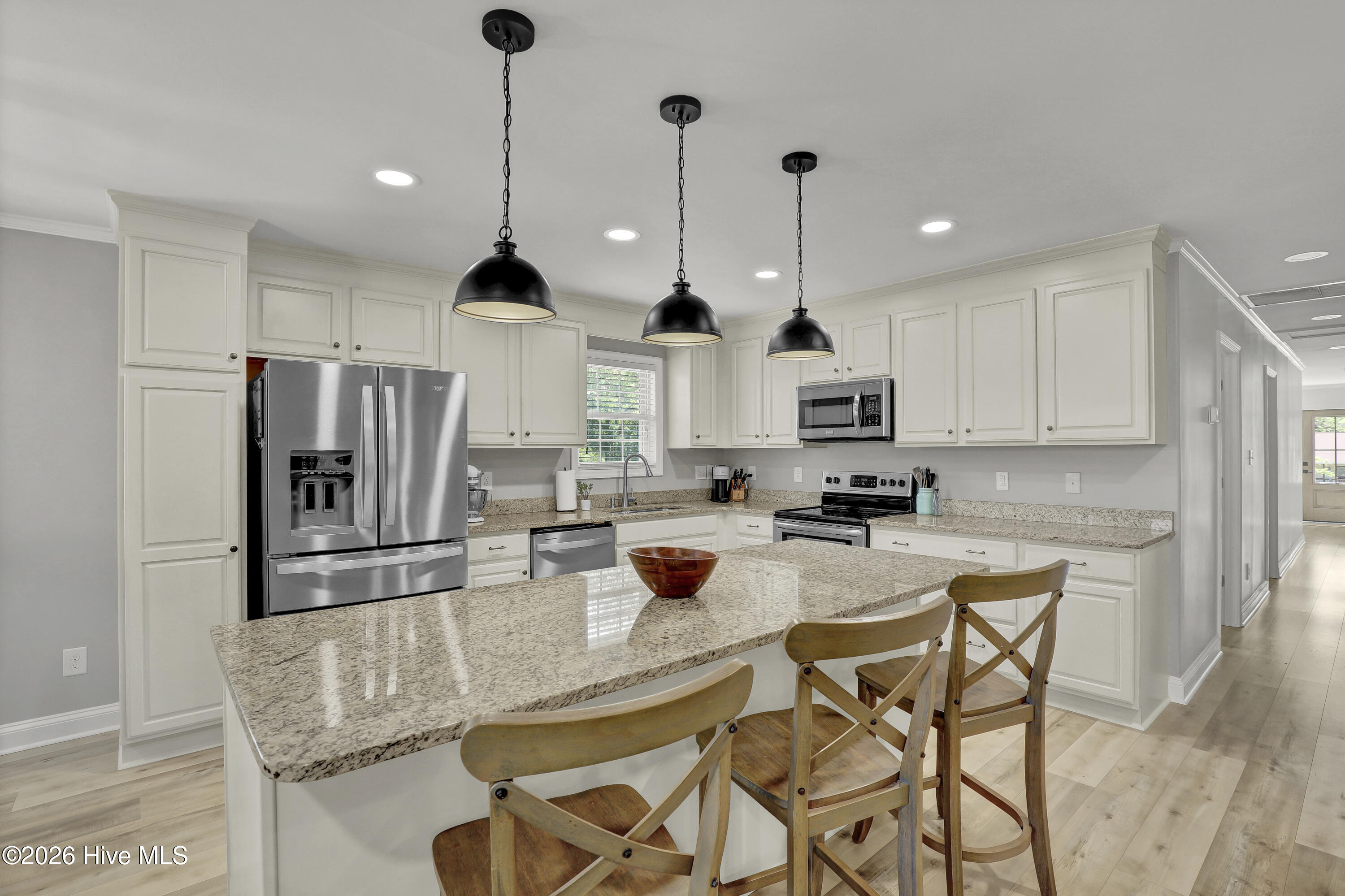 100566573 | Photo 12