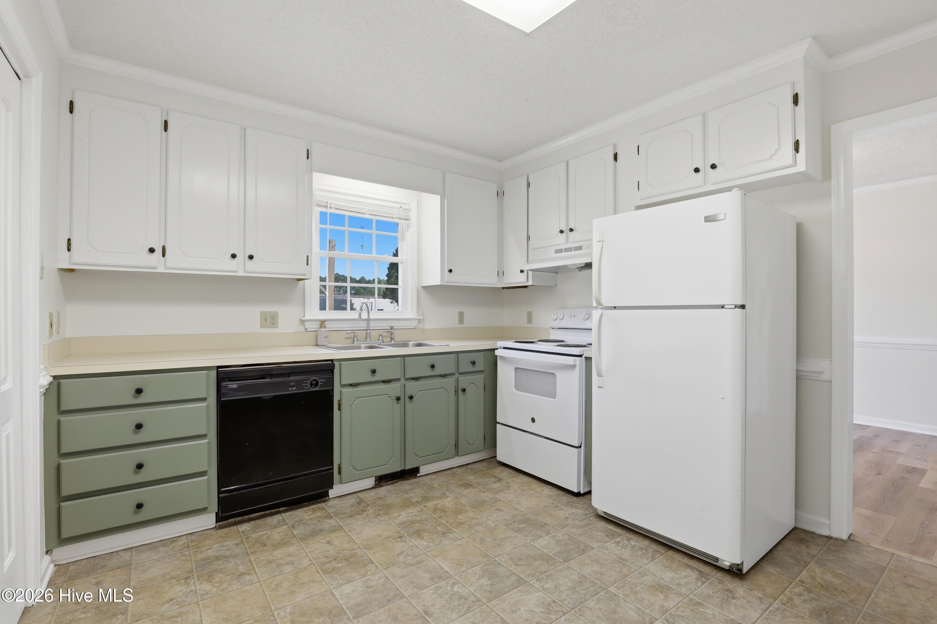 25-110 N Pointe Dr-25