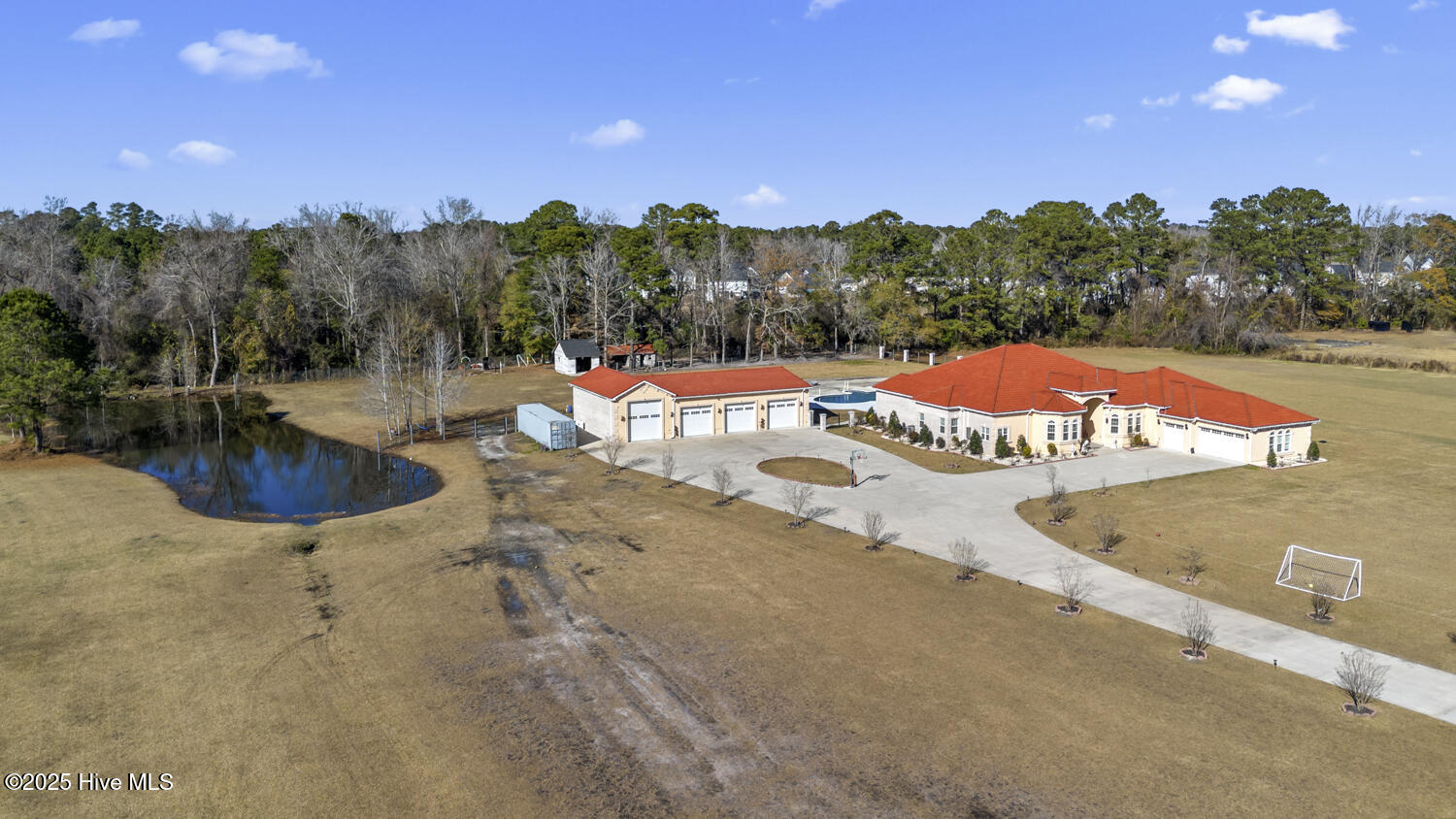 100546022 | Photo 82