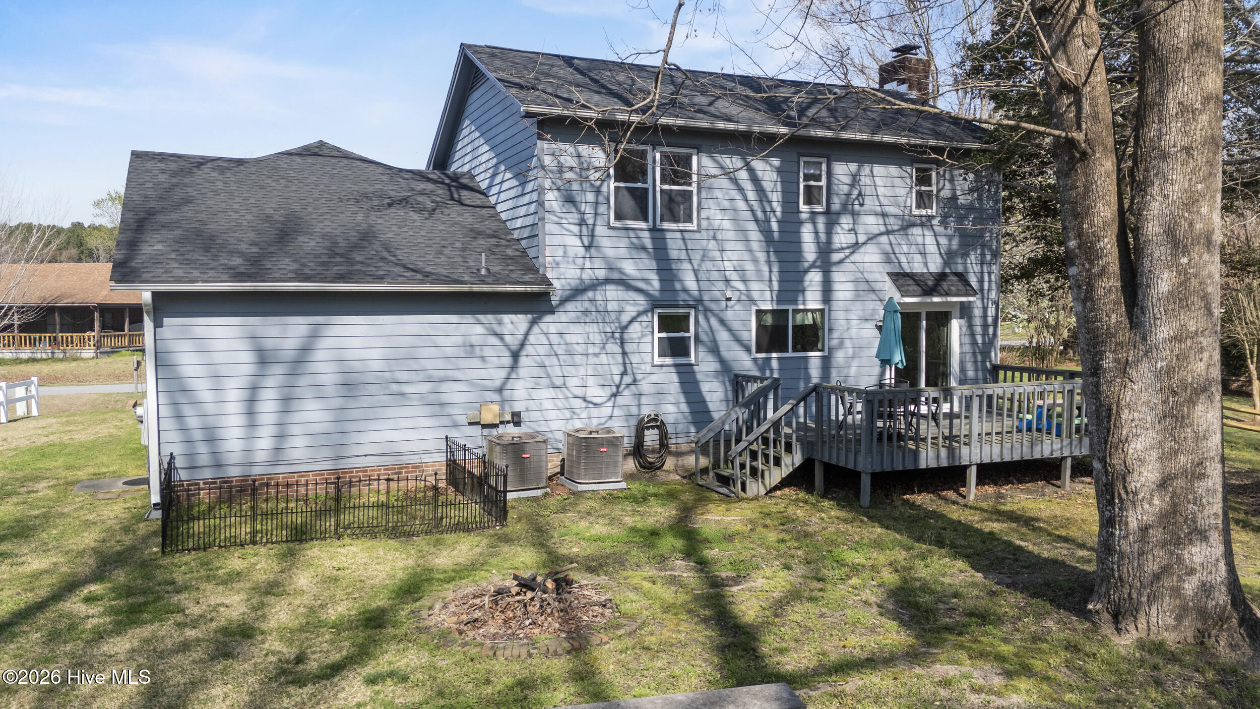 100560649 | Photo 46