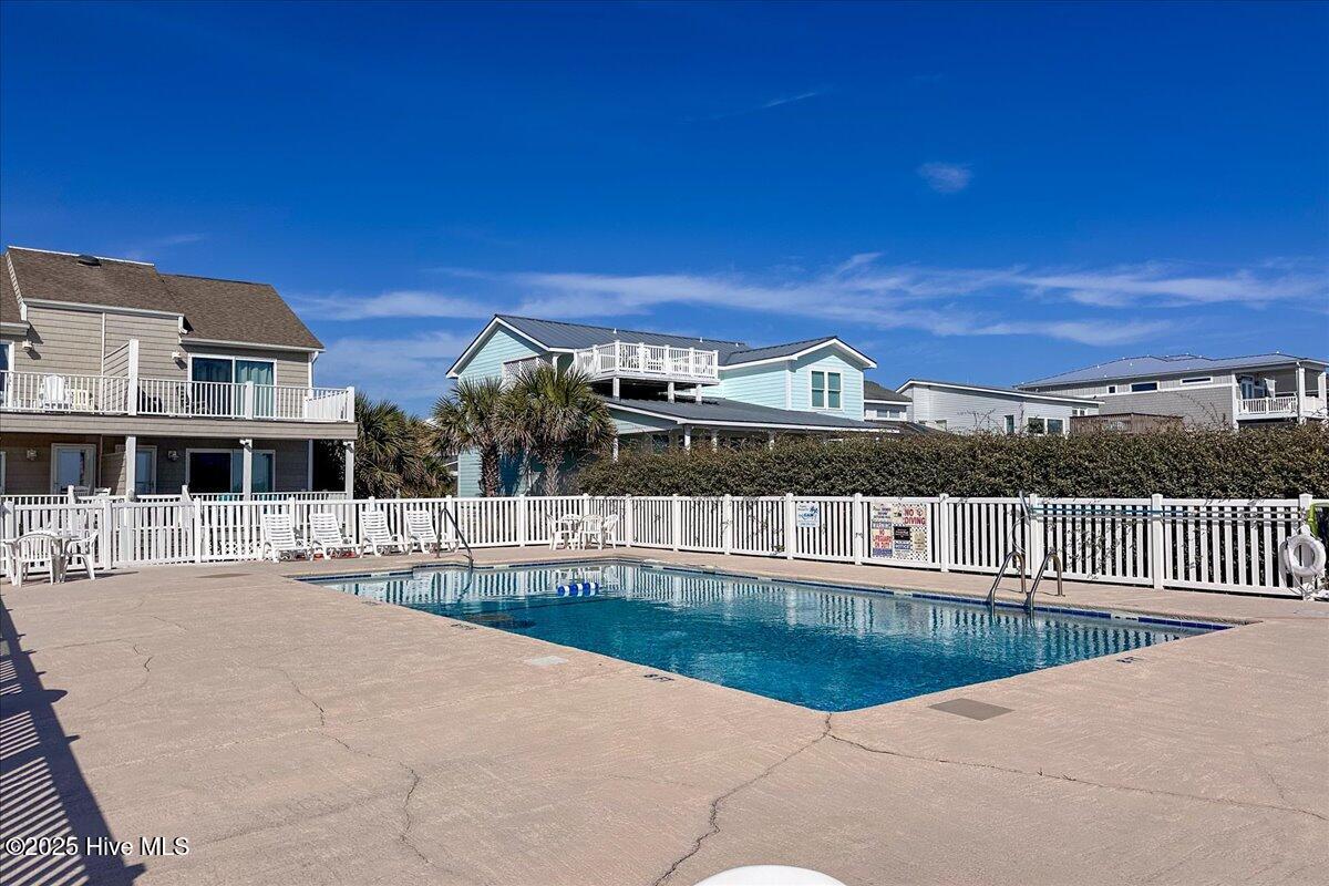 100540886 | Photo 45