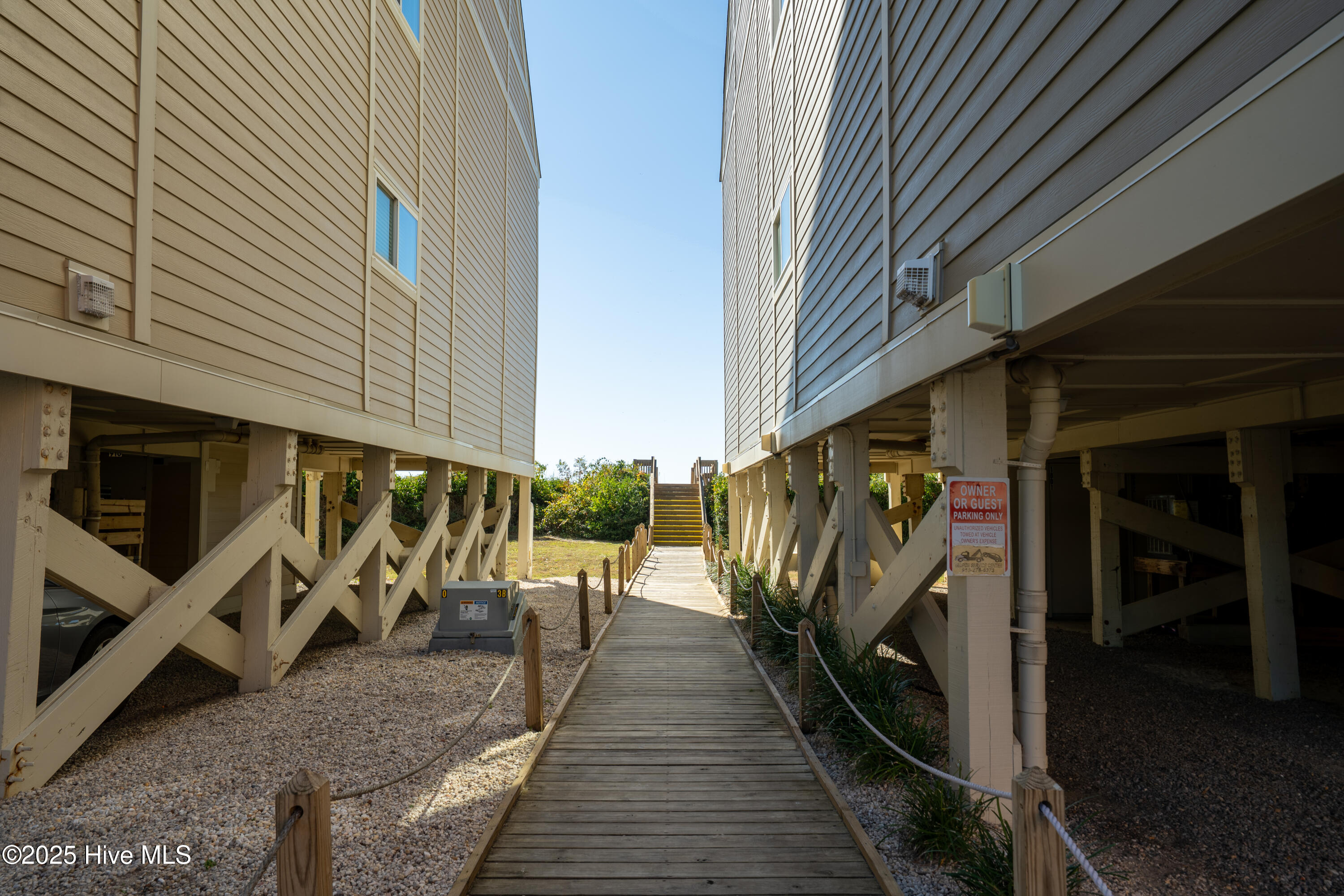 100539847 | Photo 58