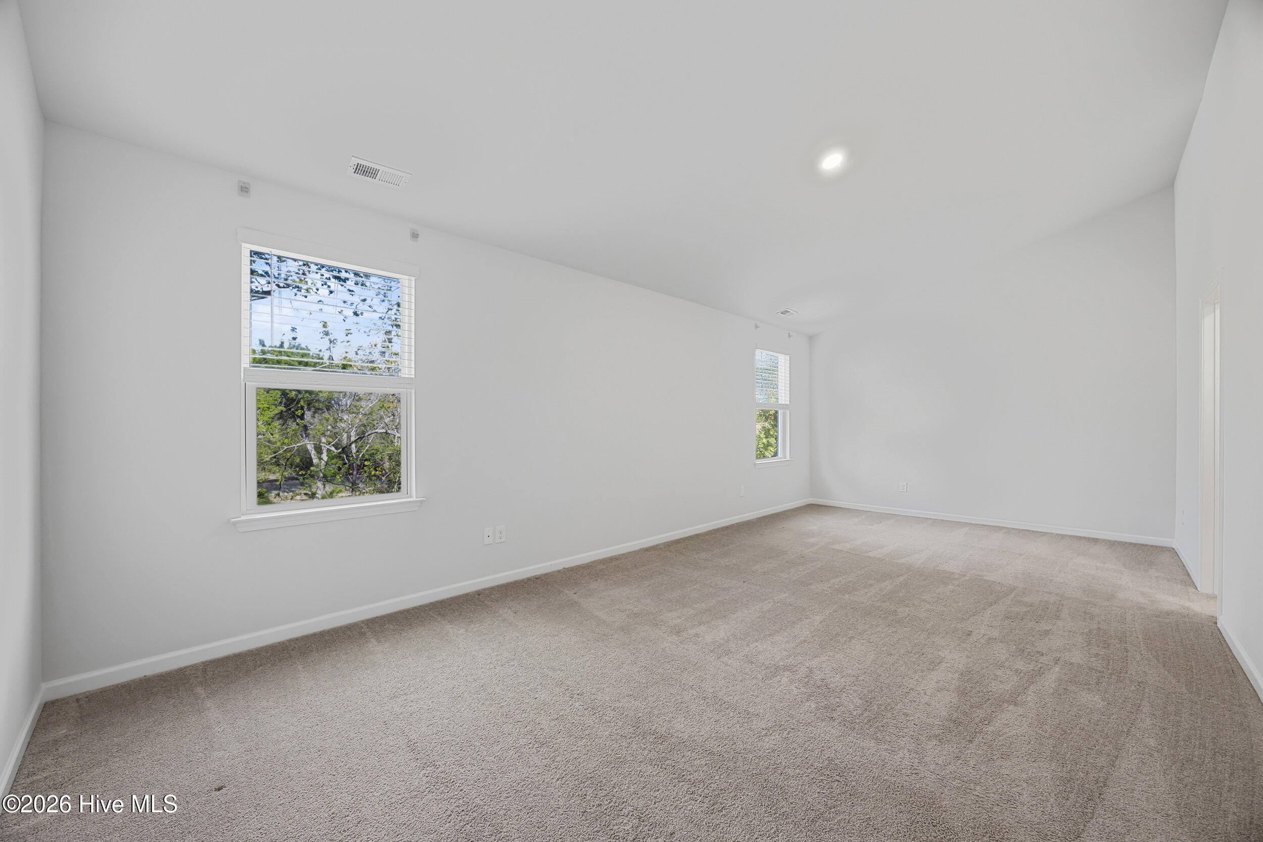 100566602 | Photo 26