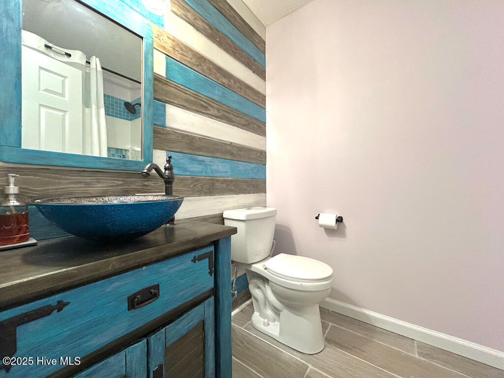 100540831 | Photo 11