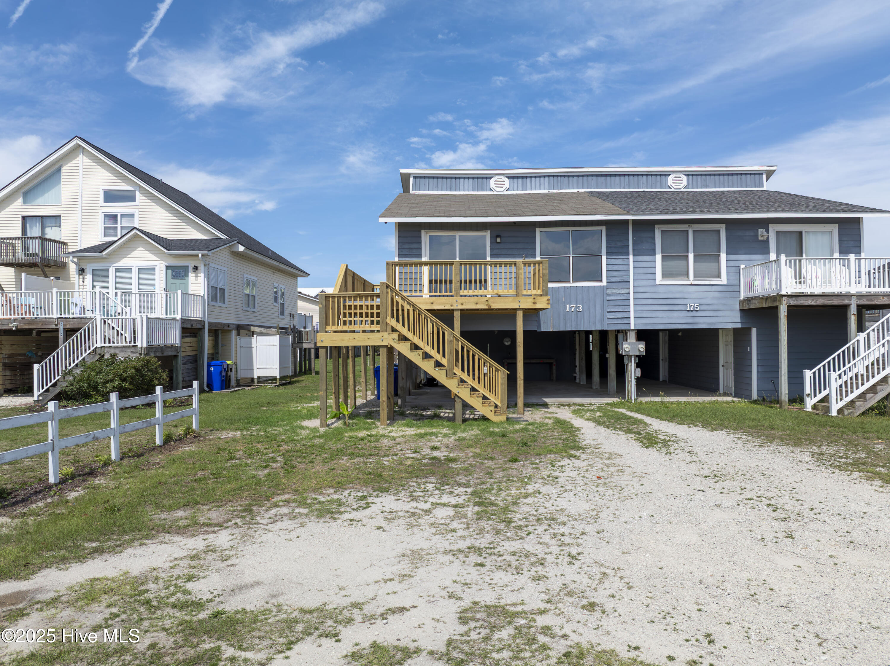 100489747 | Photo 24