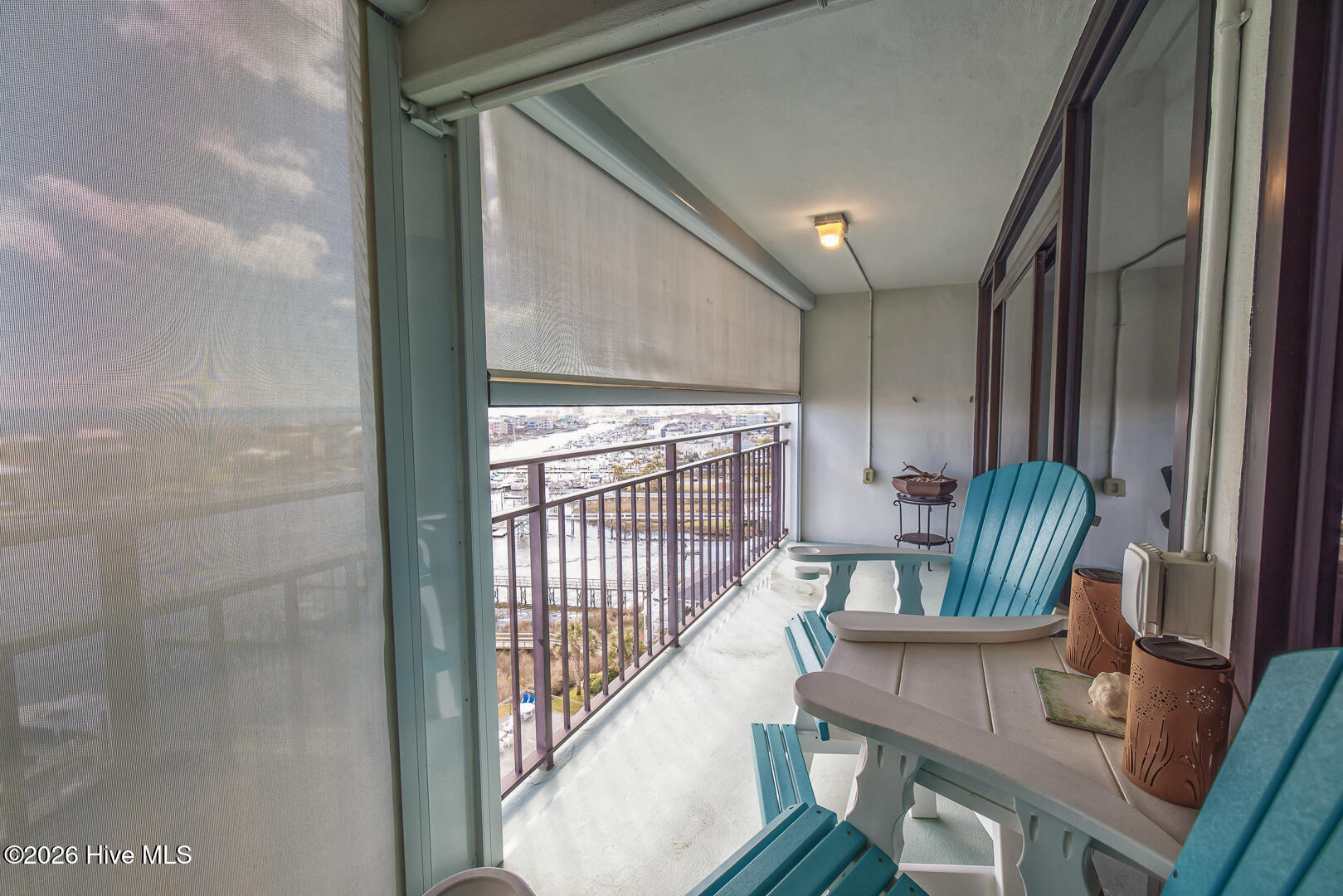 100559278 | Photo 27