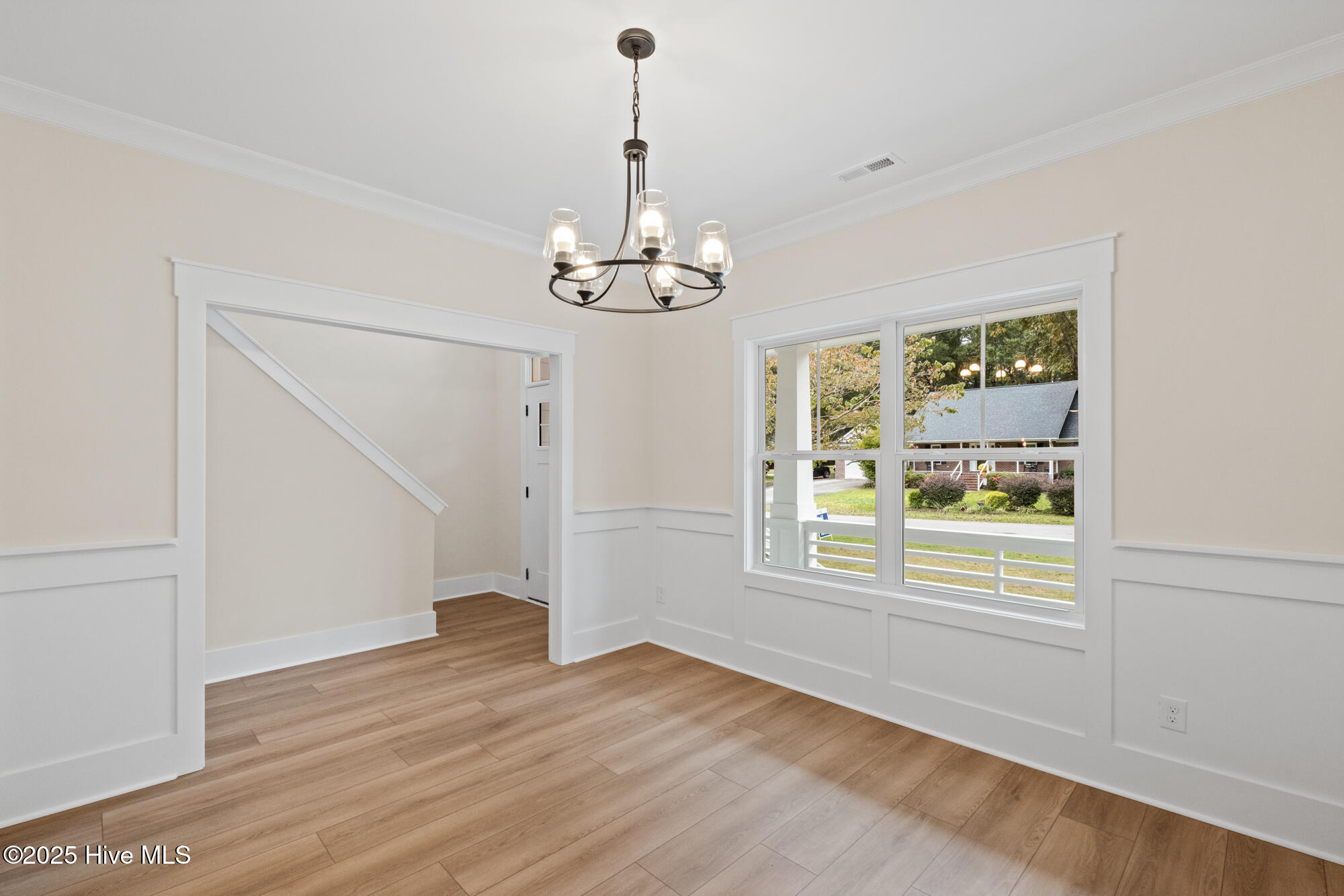 100524304 | Photo 10