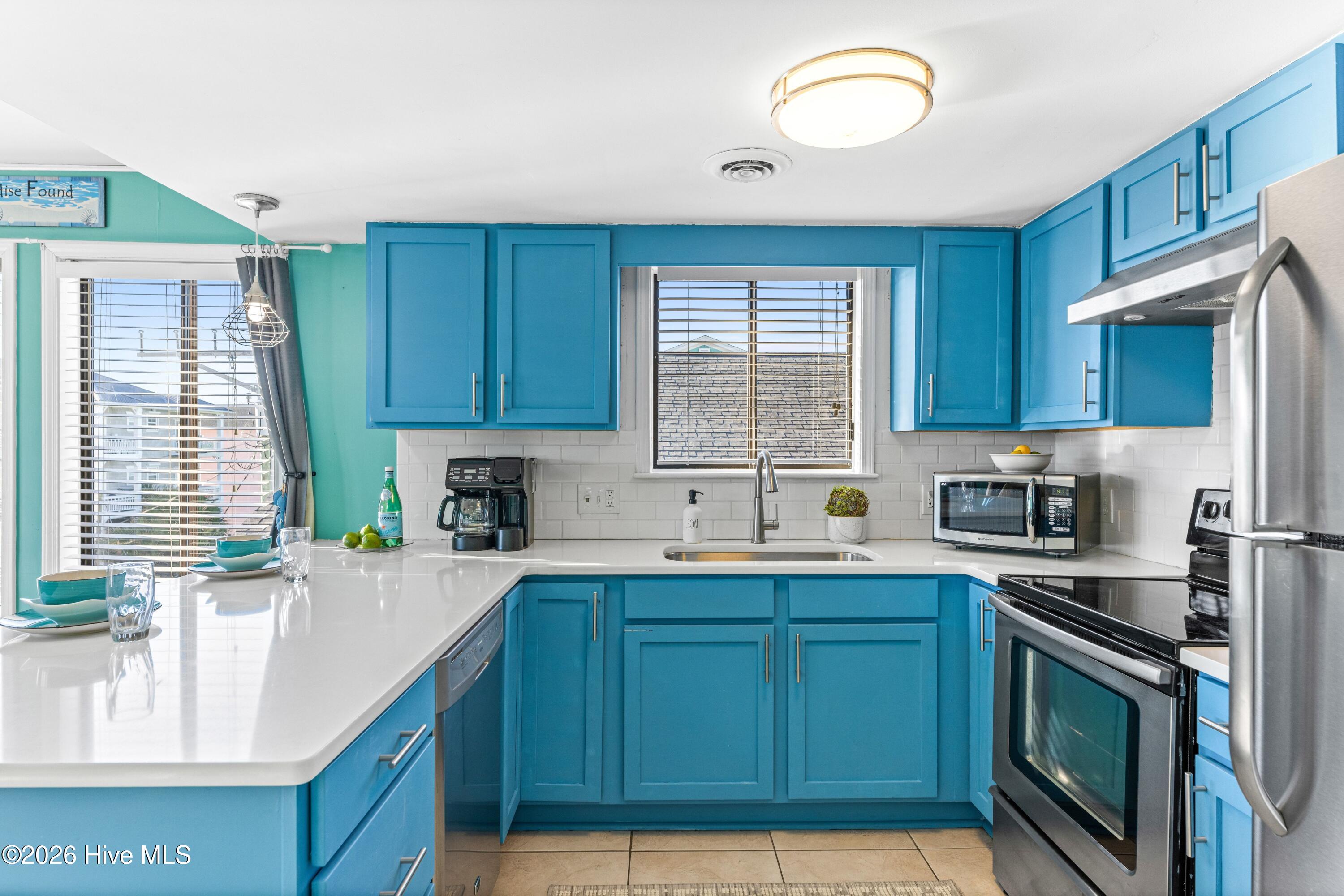 100549239 | Photo 14