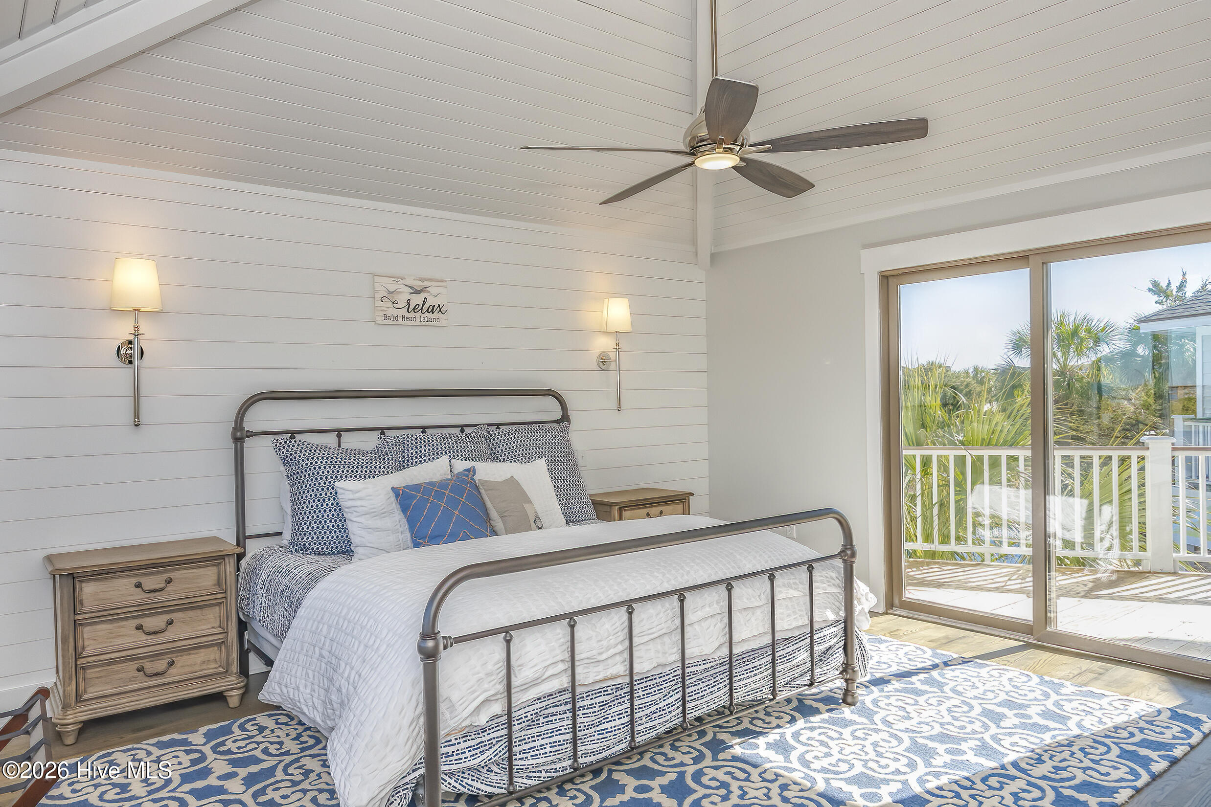 100560271 | Photo 34