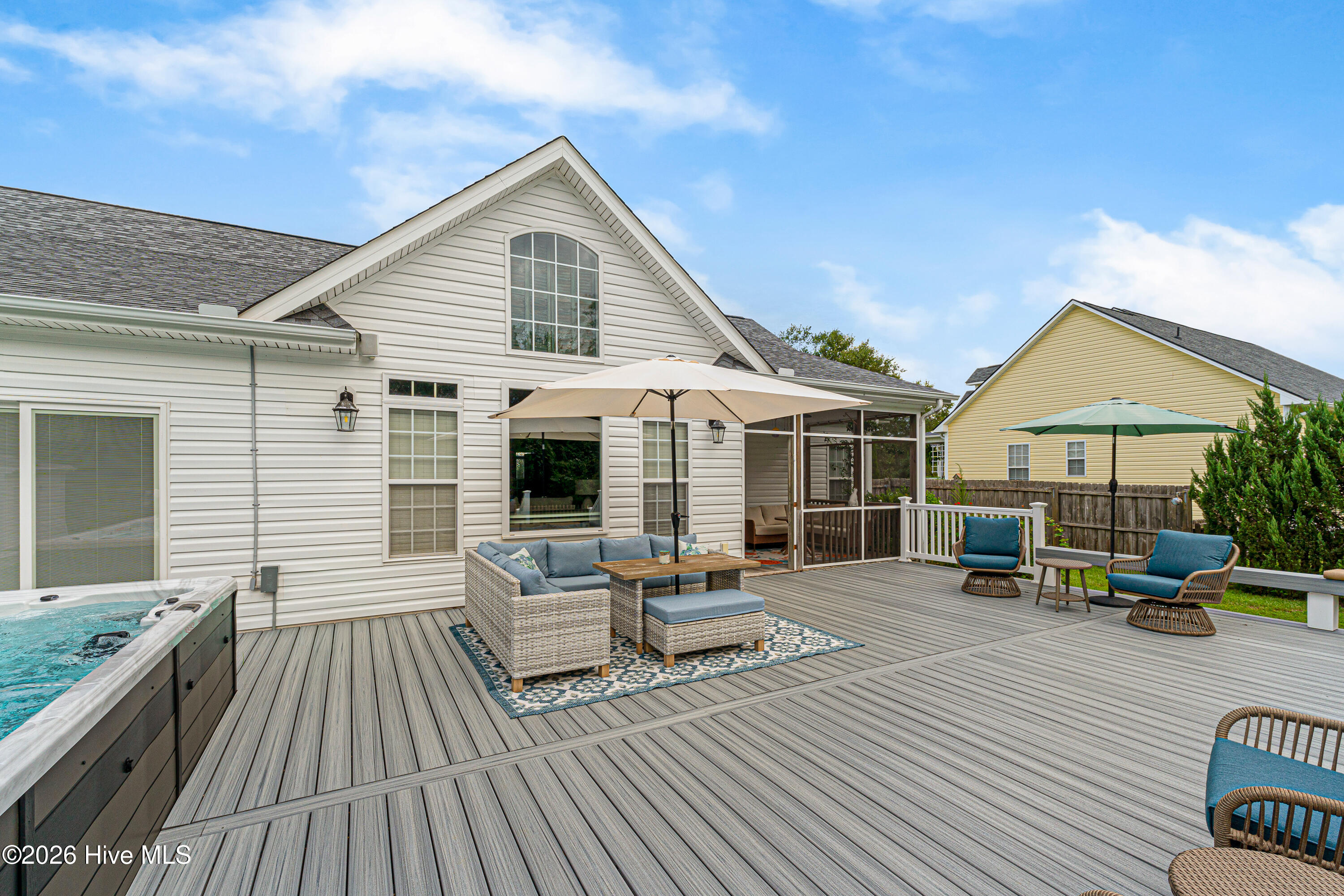 412 Waverly Court,Newport