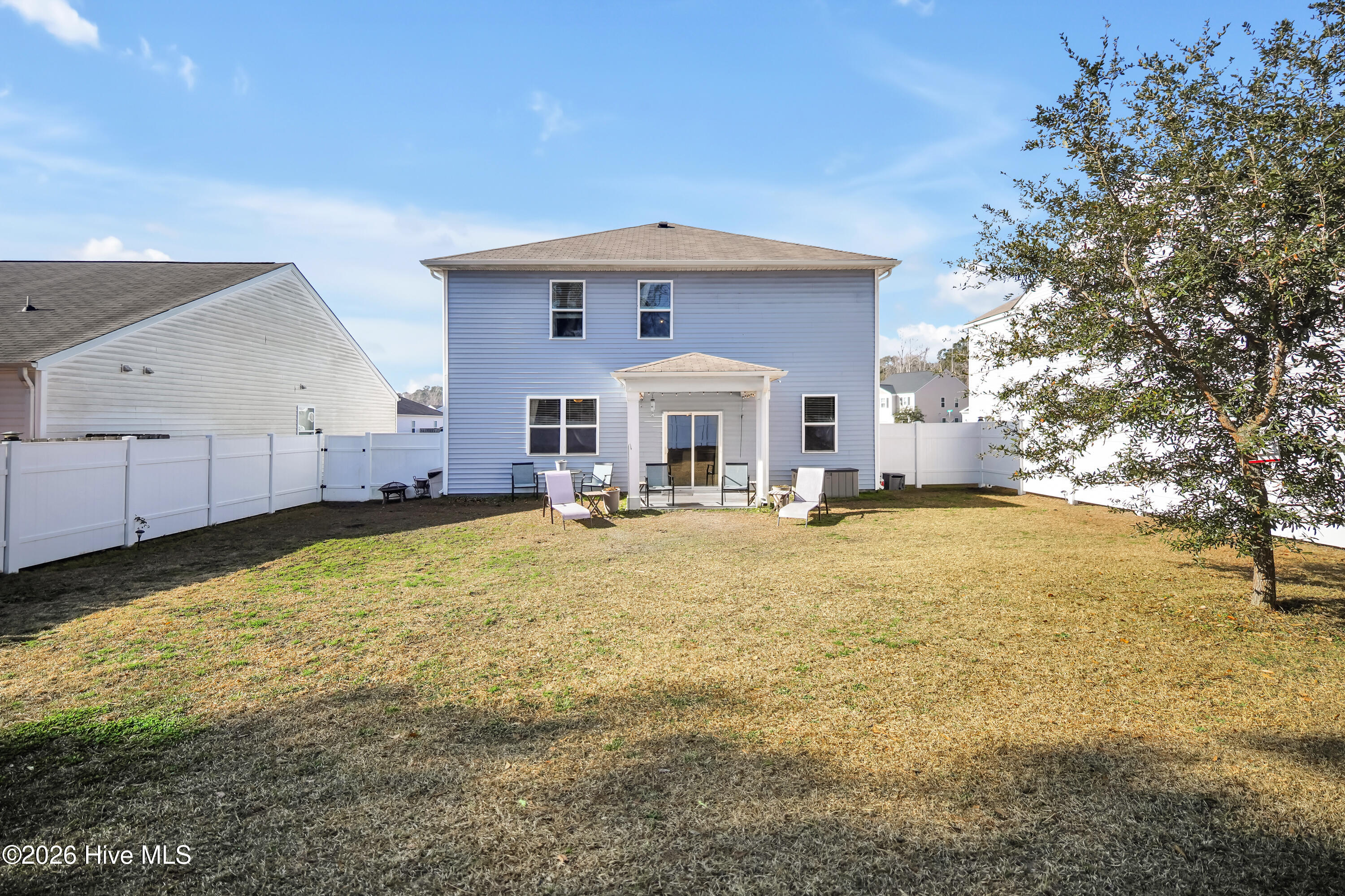 100548211 | Photo 31