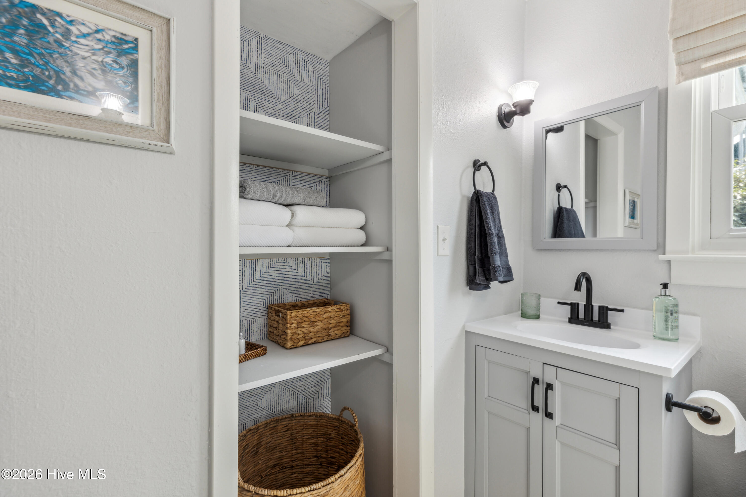 100569125 | Photo 44