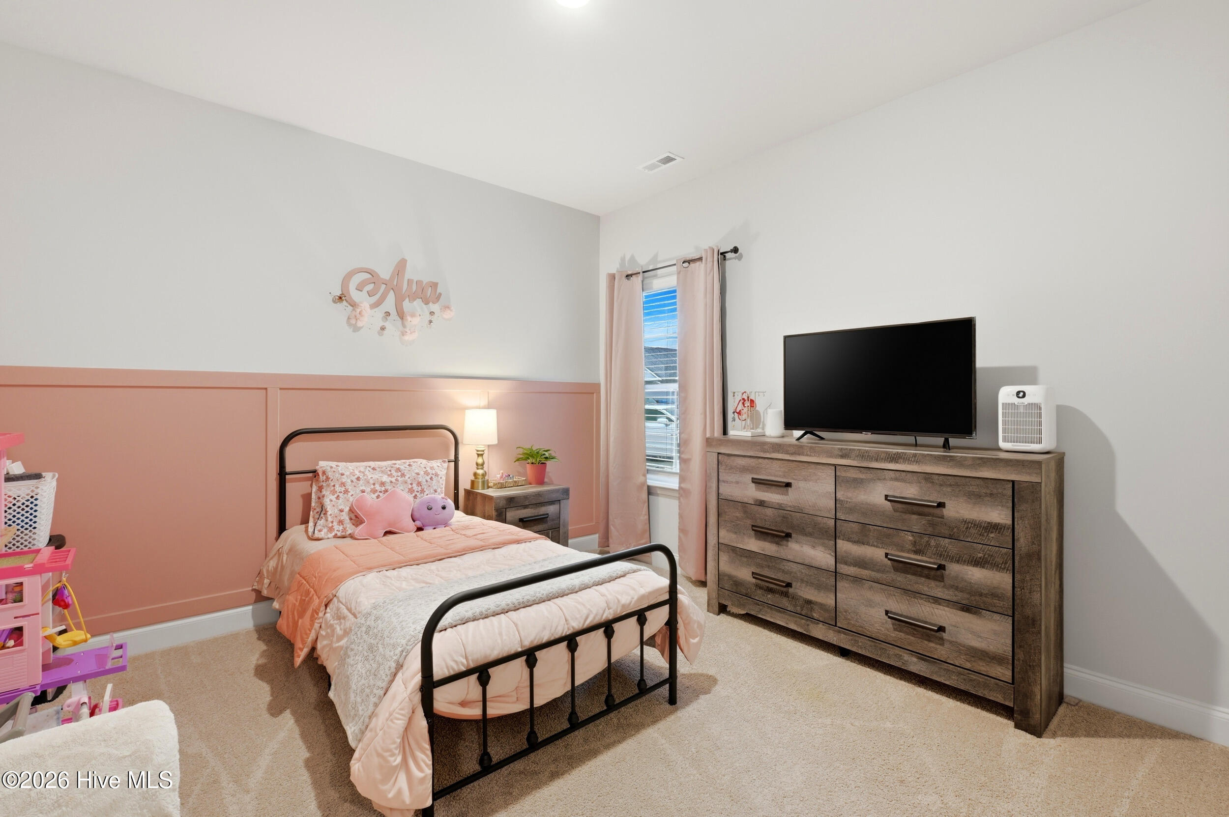 100557848 | Photo 24