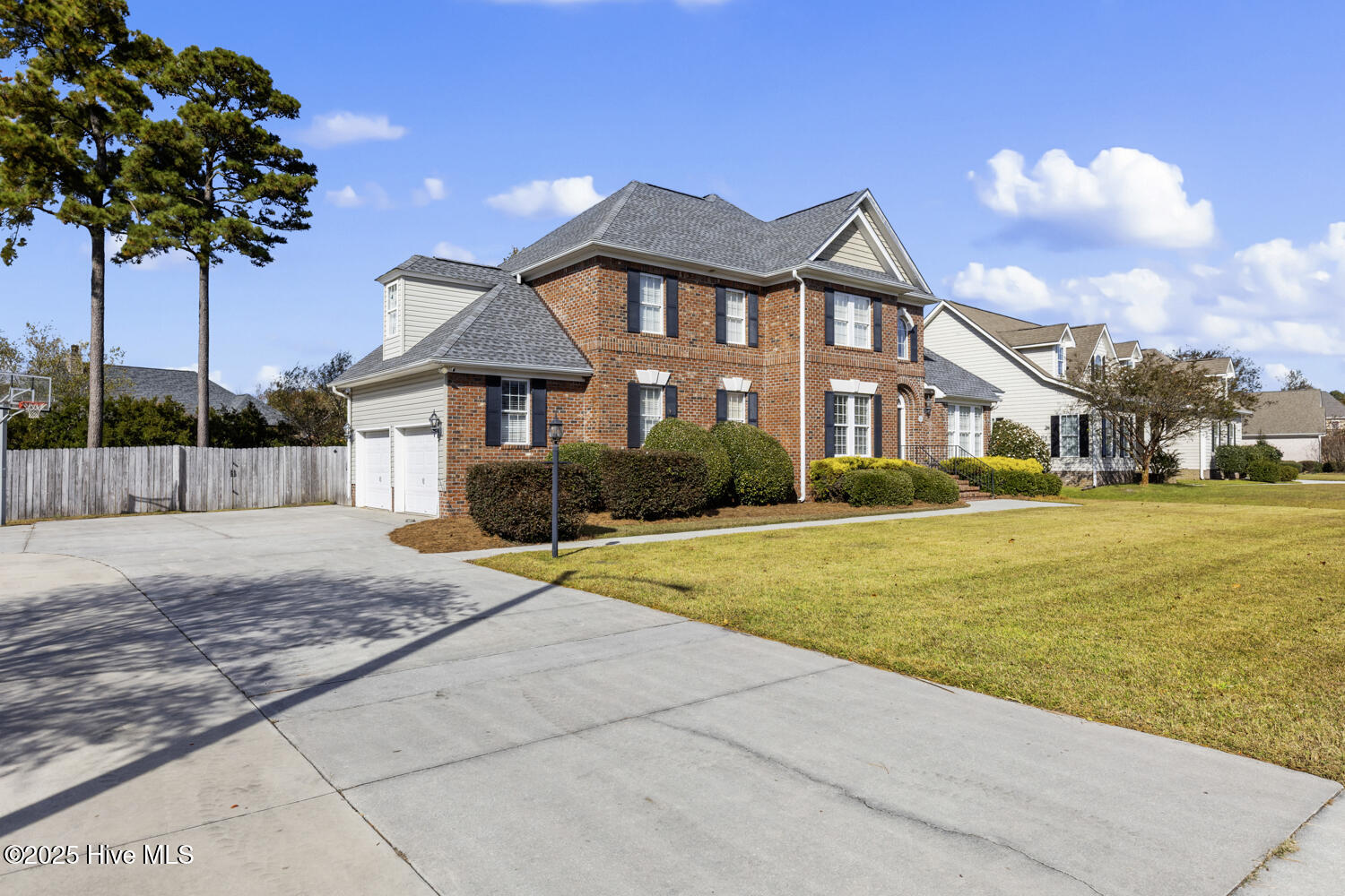 300 Drayton Hall, Jacksonville, NC 28540 – photo 2: drayton-1
