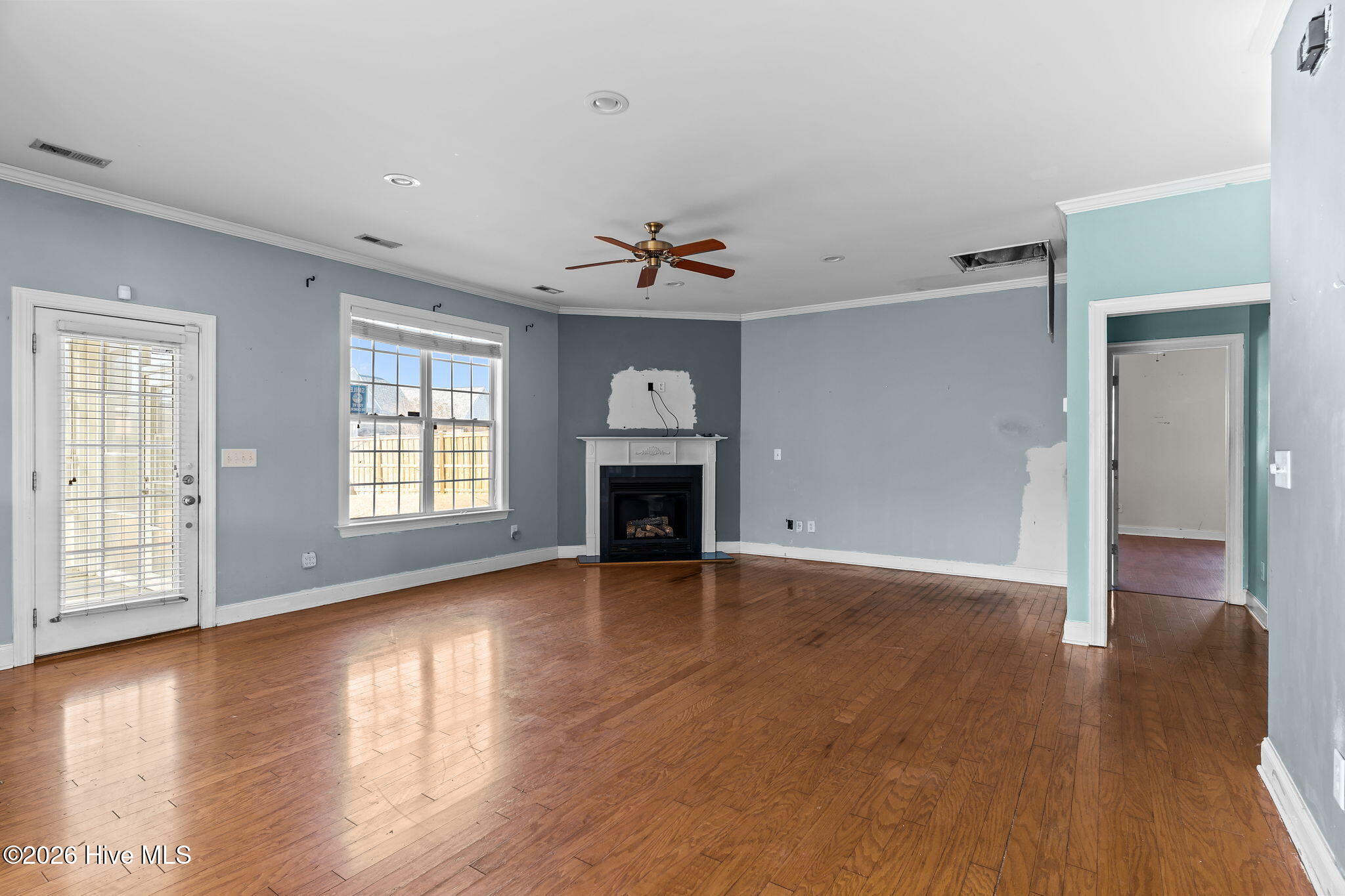 100542717 | Photo 14