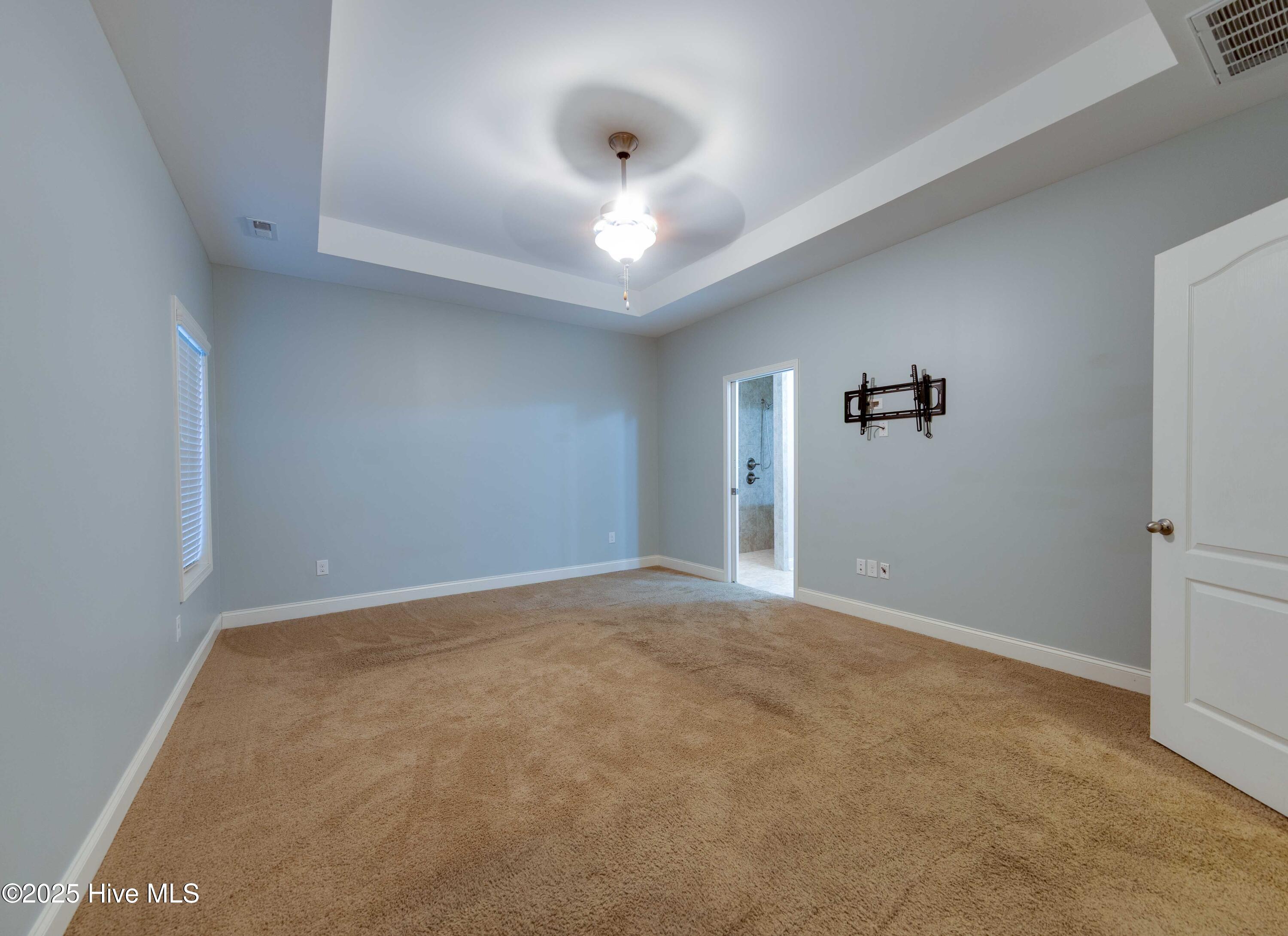 100504792 | Photo 25