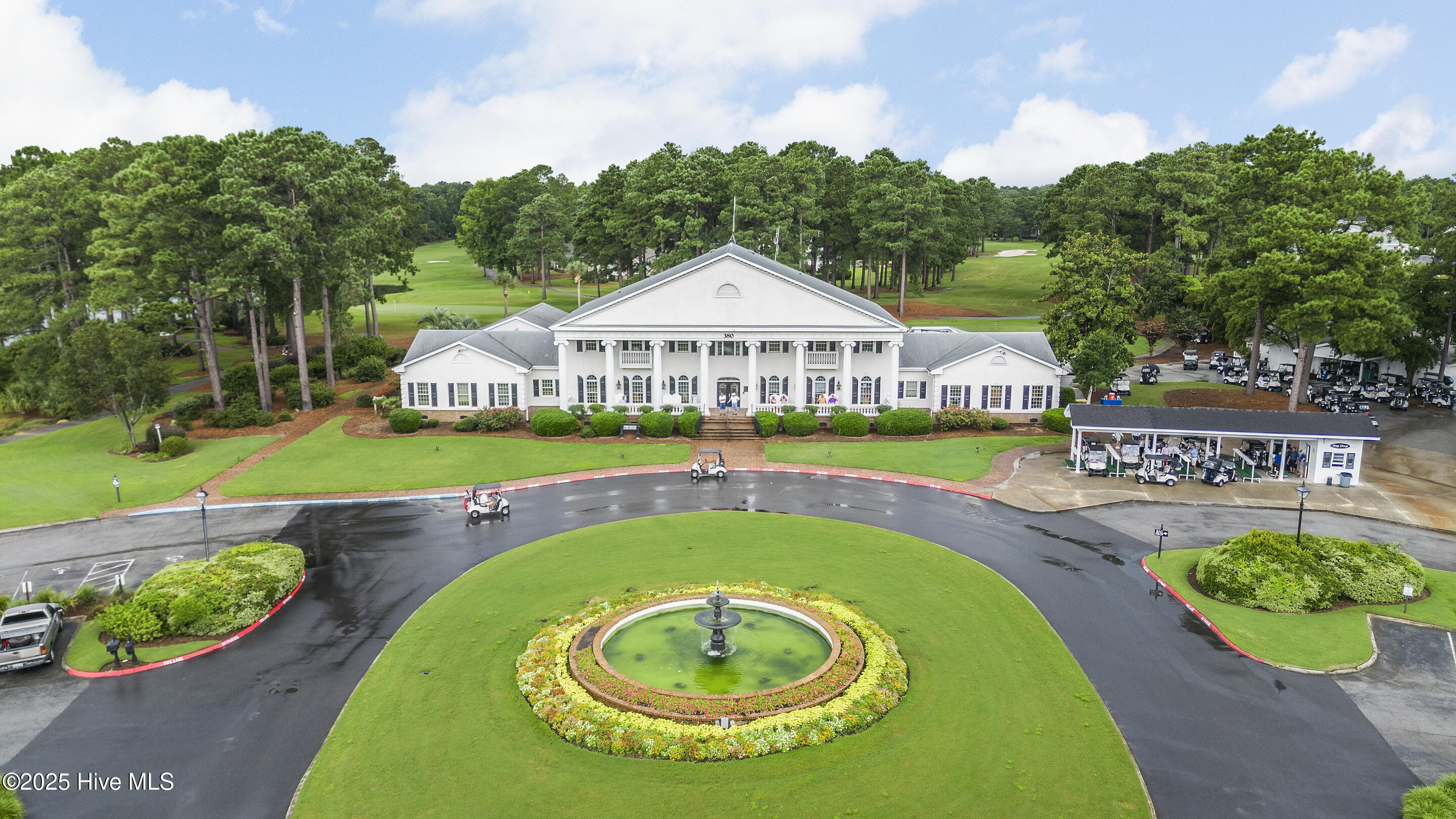 100546998 | Photo 63